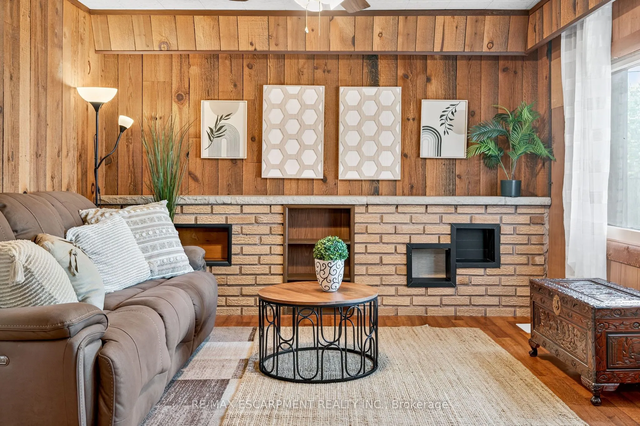 146 Normanhurst Avenue W
