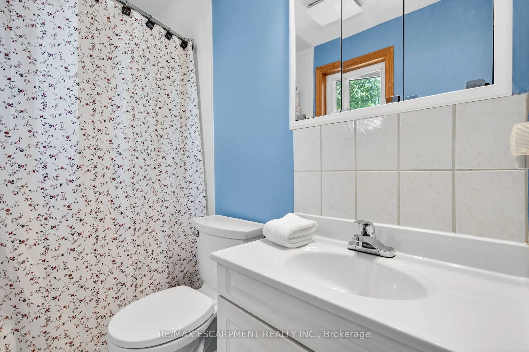 146 Normanhurst Avenue W