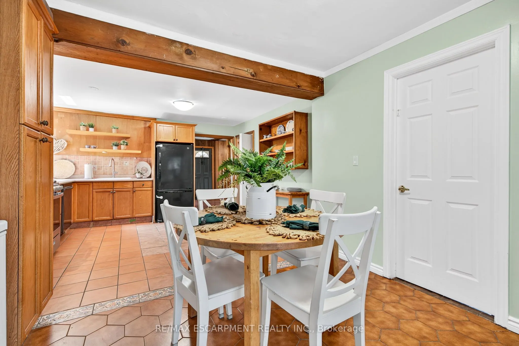 146 Normanhurst Avenue W