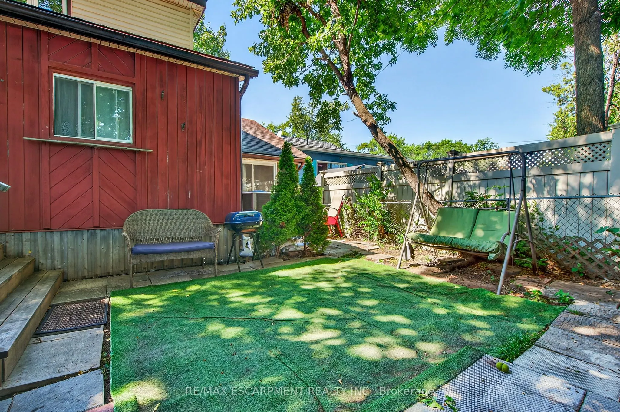 146 Normanhurst Avenue W