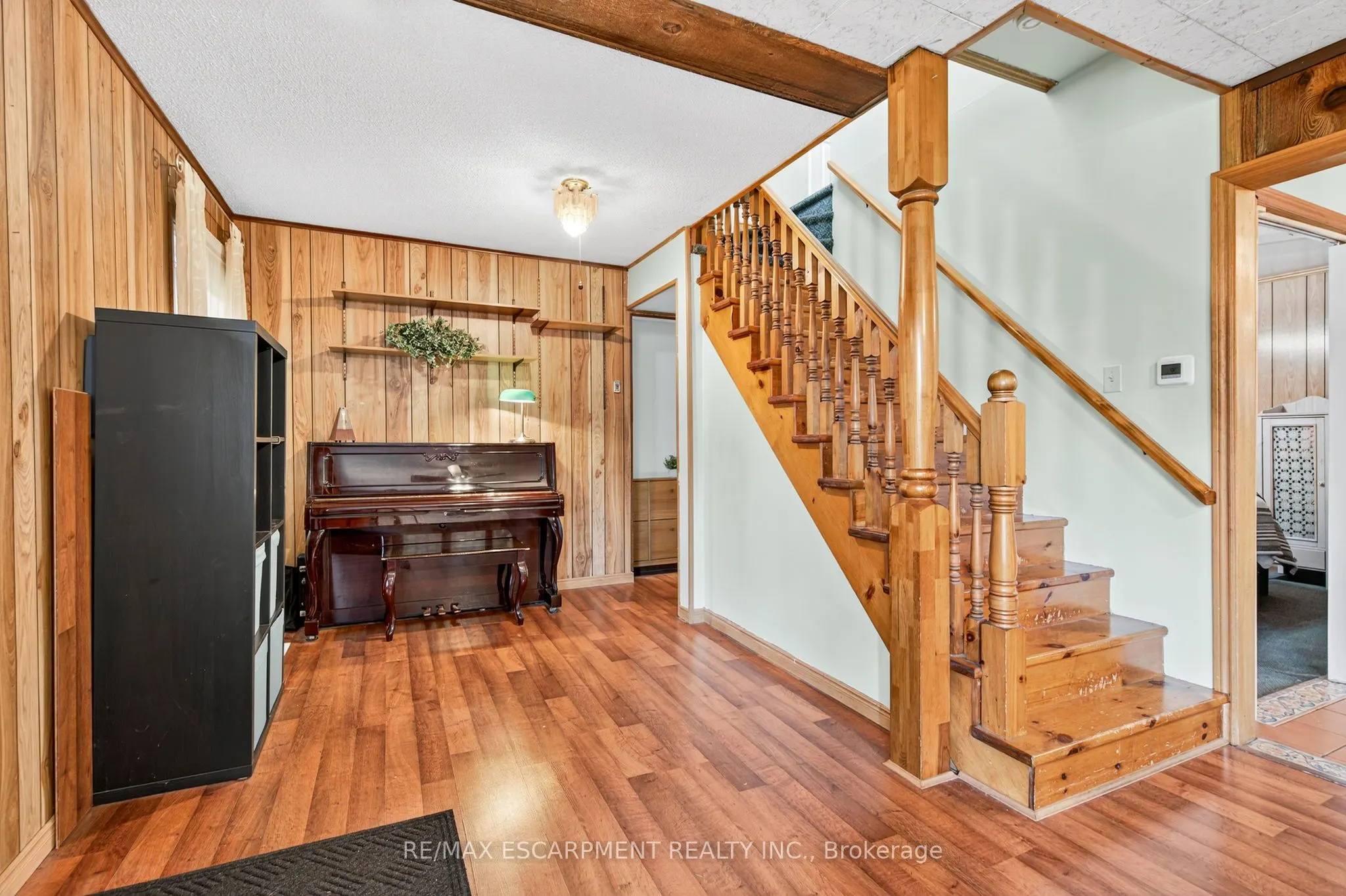 146 Normanhurst Avenue W