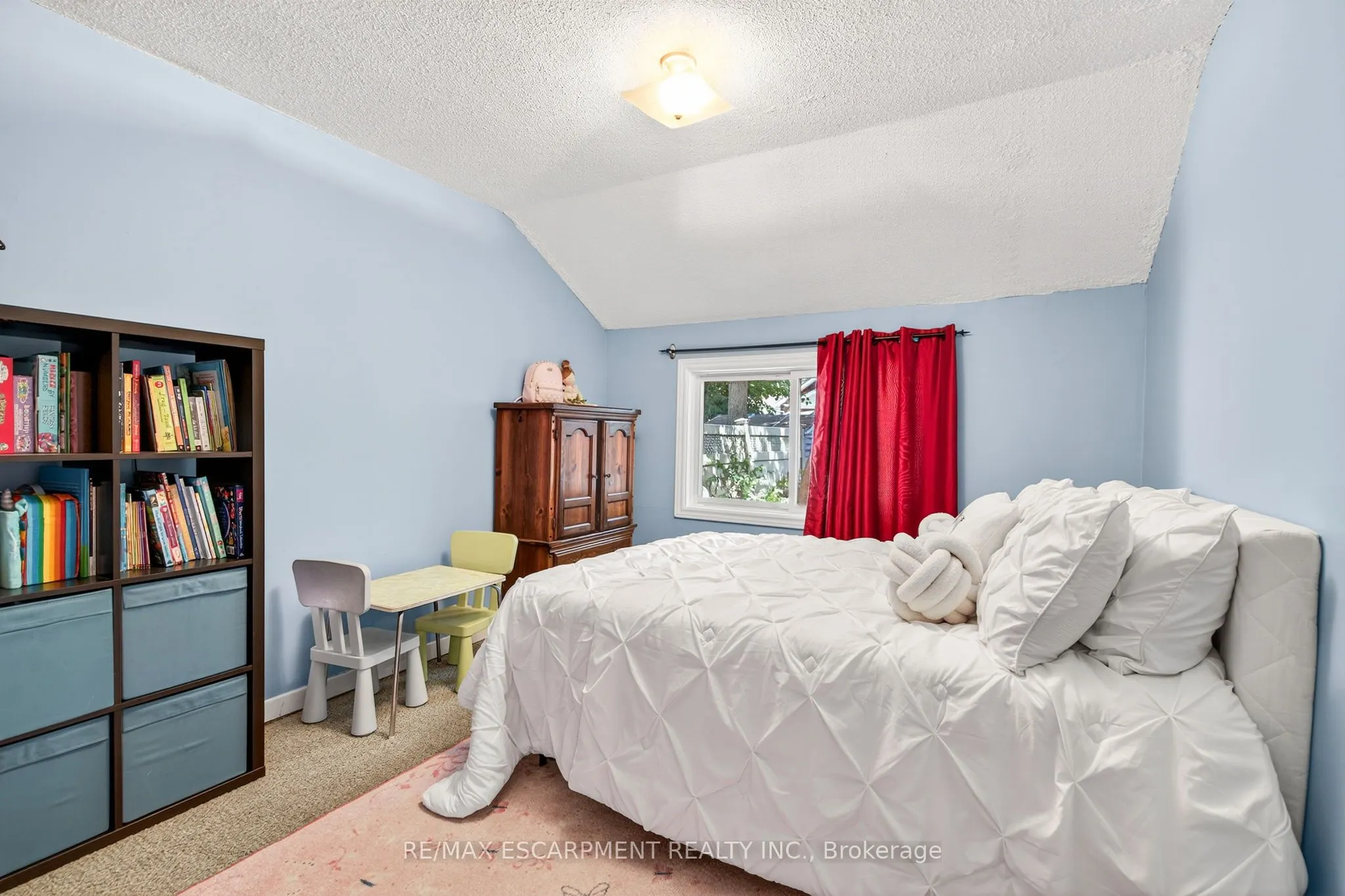 146 Normanhurst Avenue W