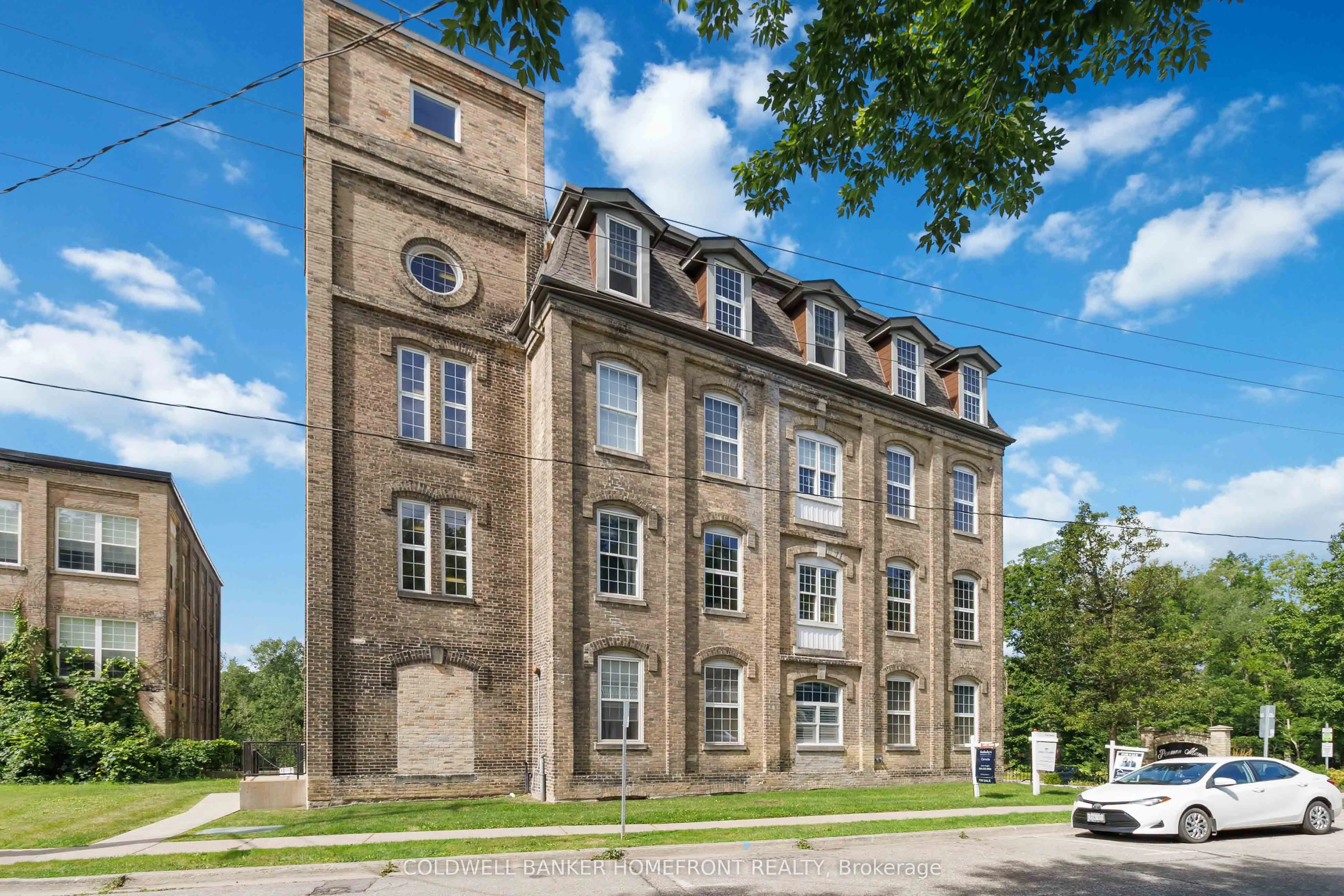 140 West River Street, #504