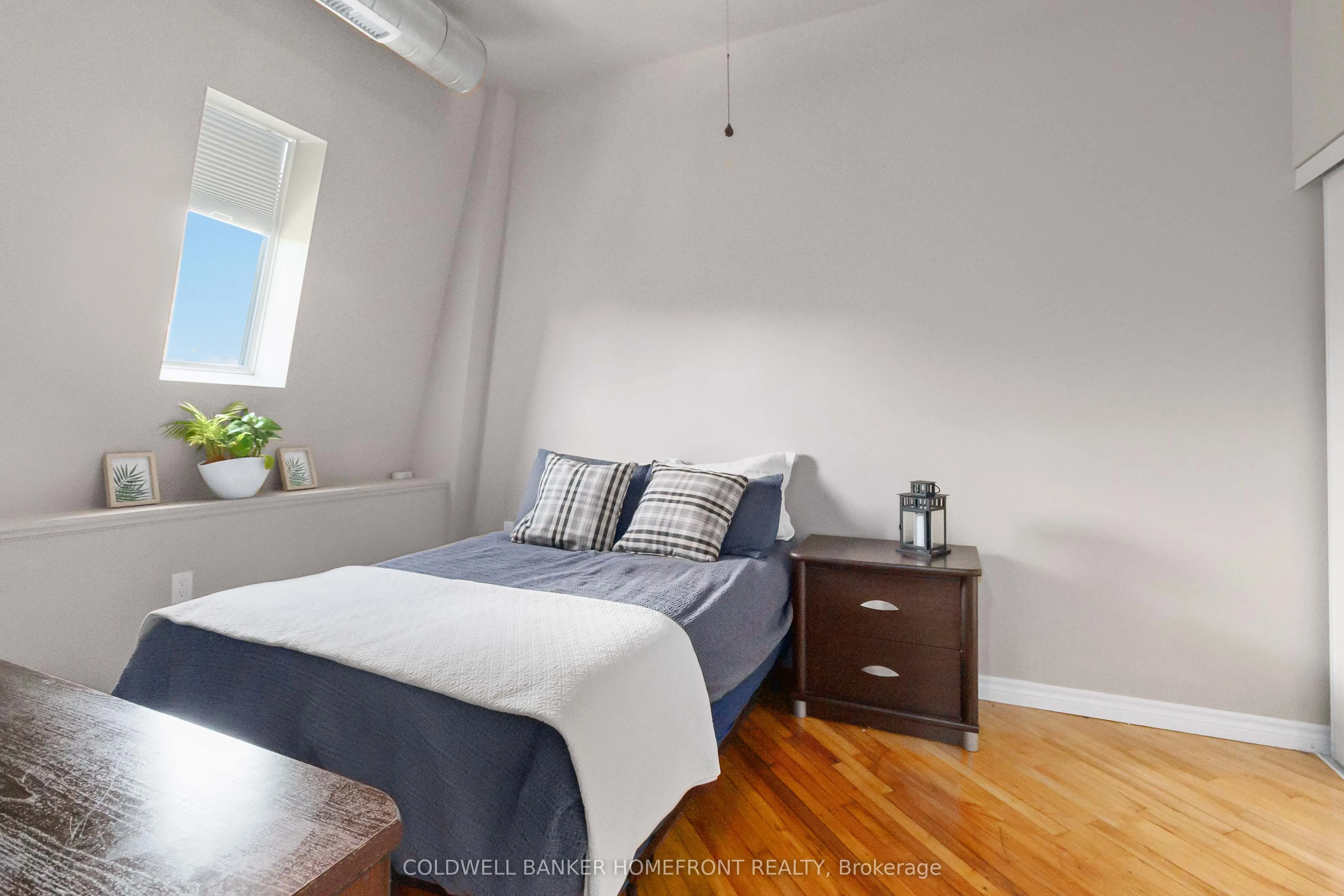 140 West River Street, #504