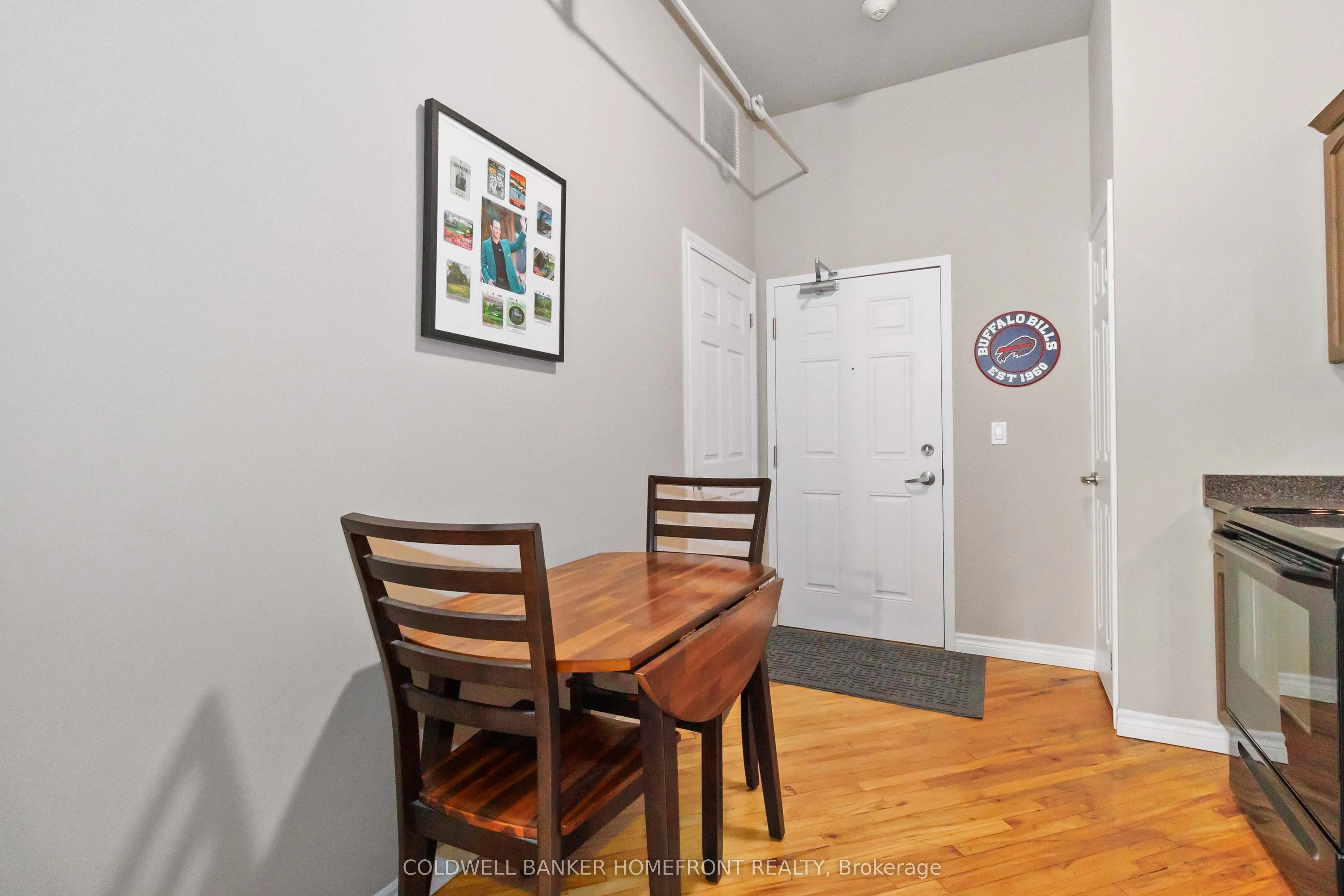 140 West River Street, #504