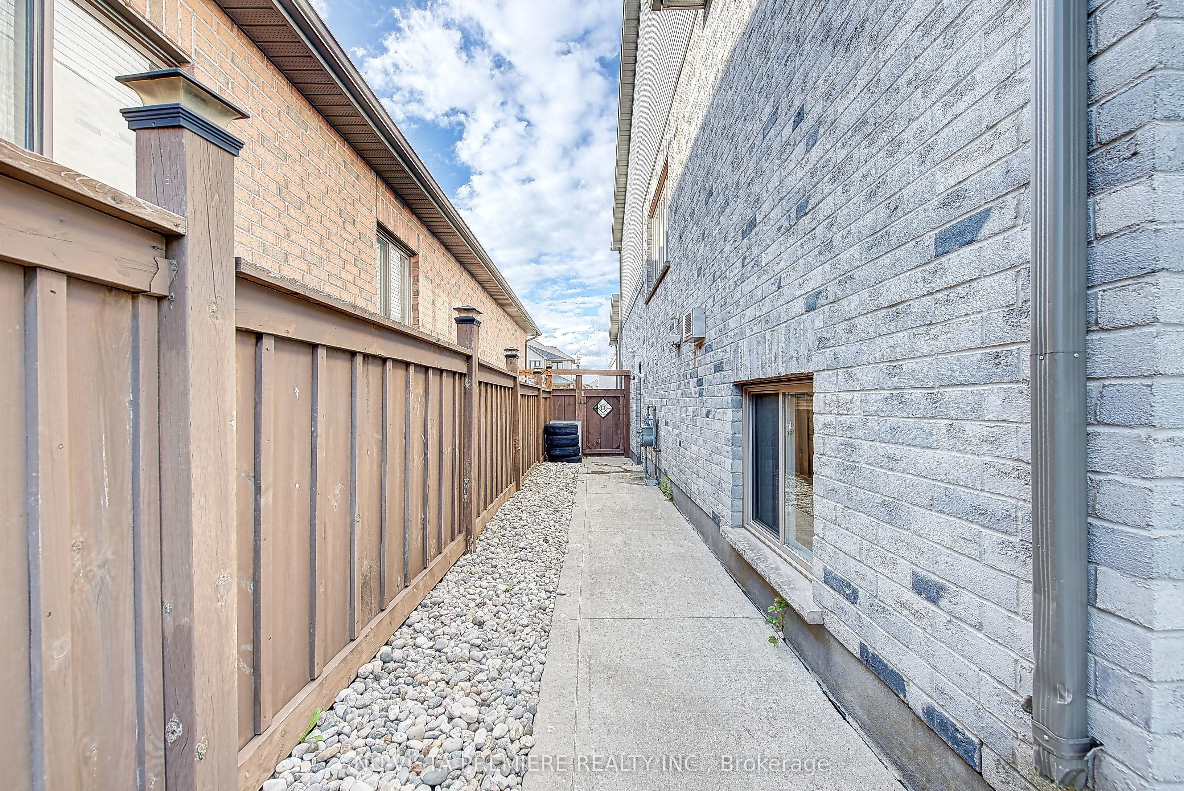 3144 JINNIES Street