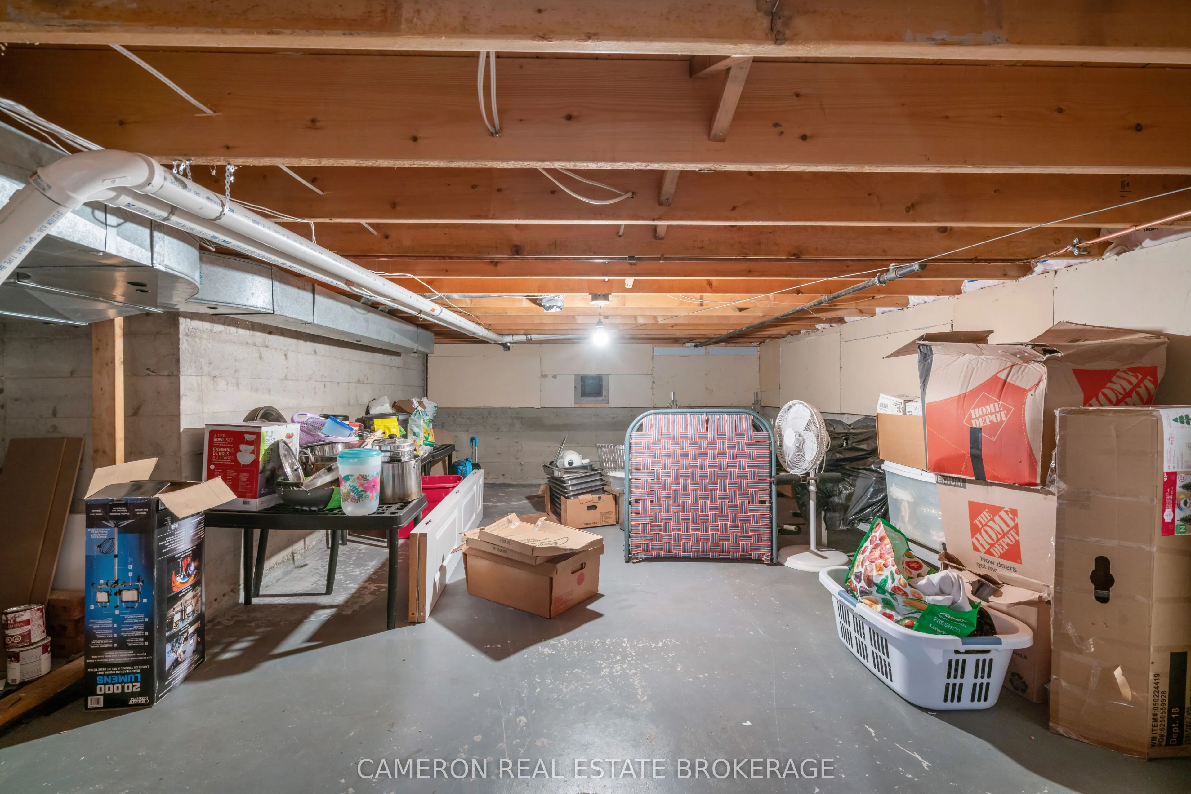 1369 Lochiel Street