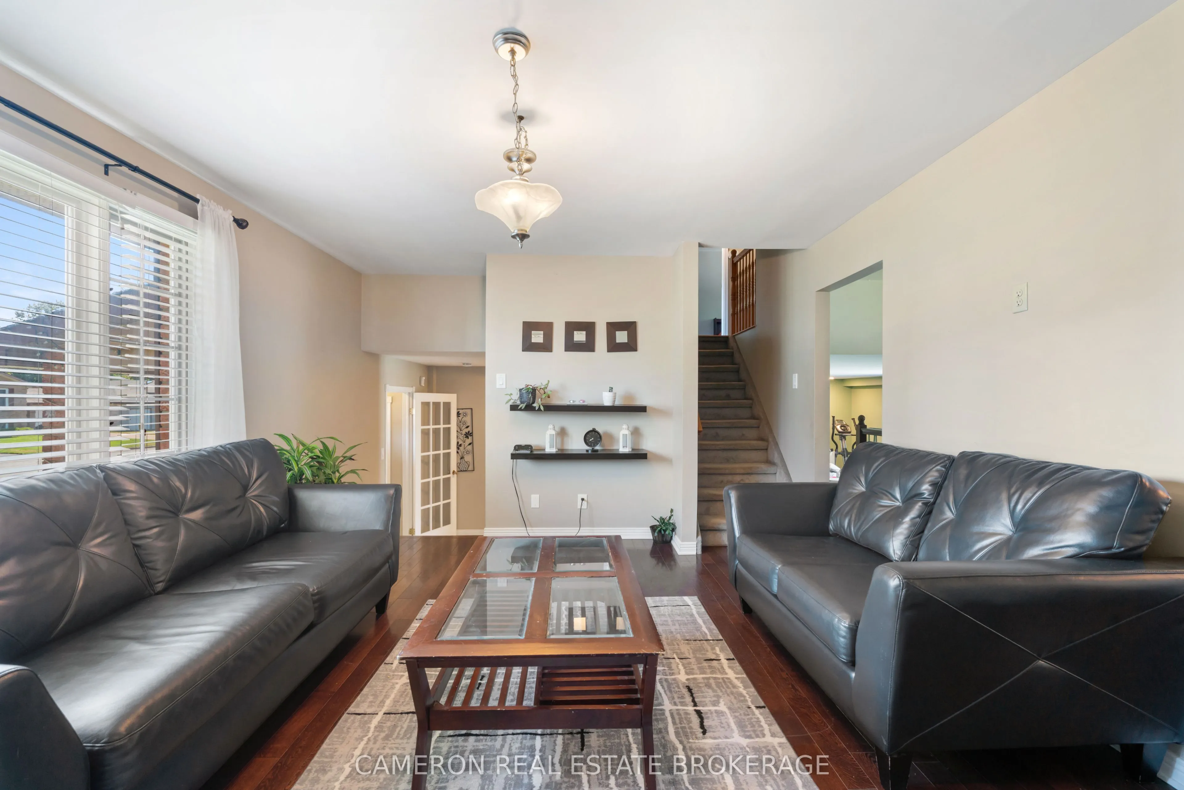 1369 Lochiel Street