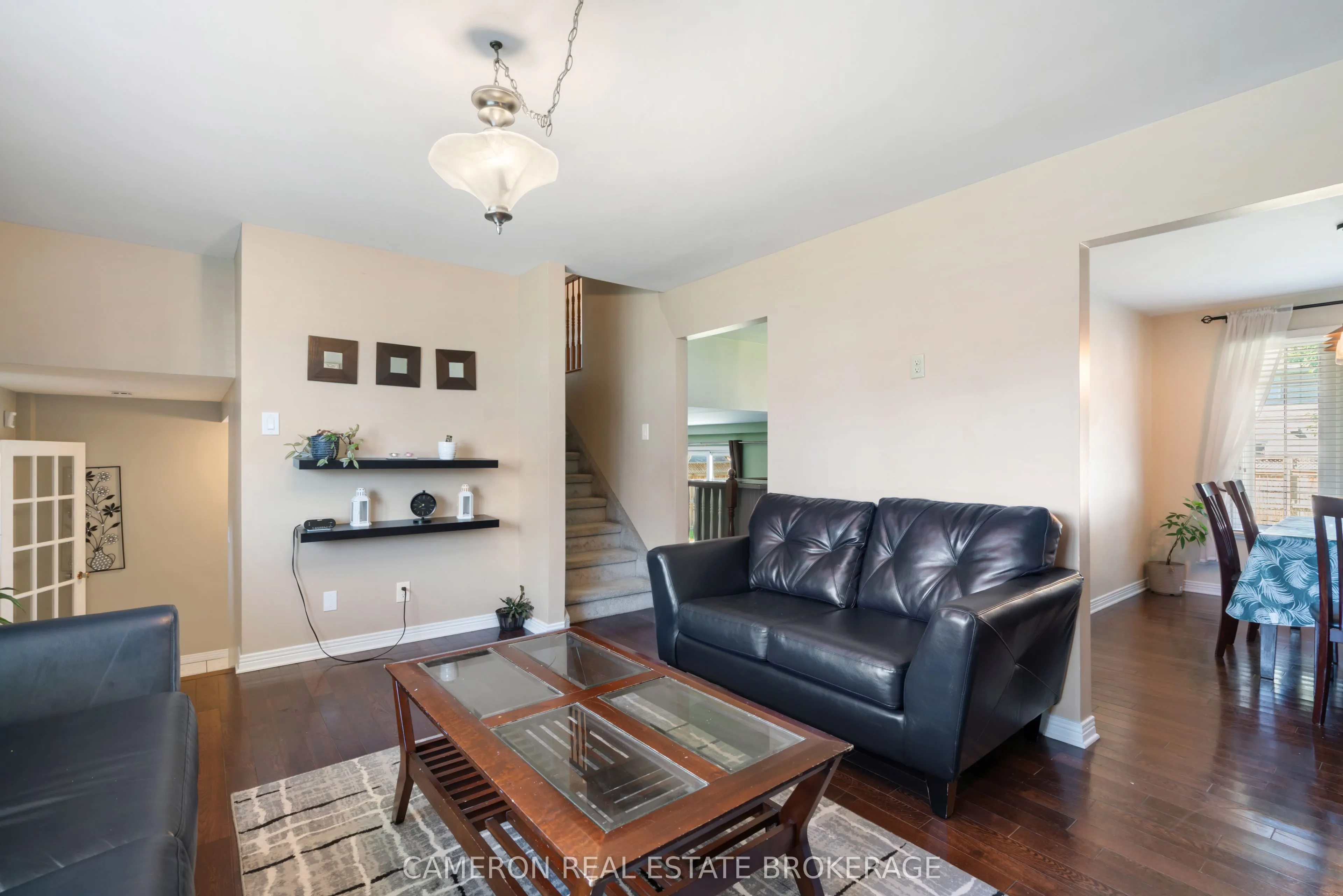 1369 Lochiel Street