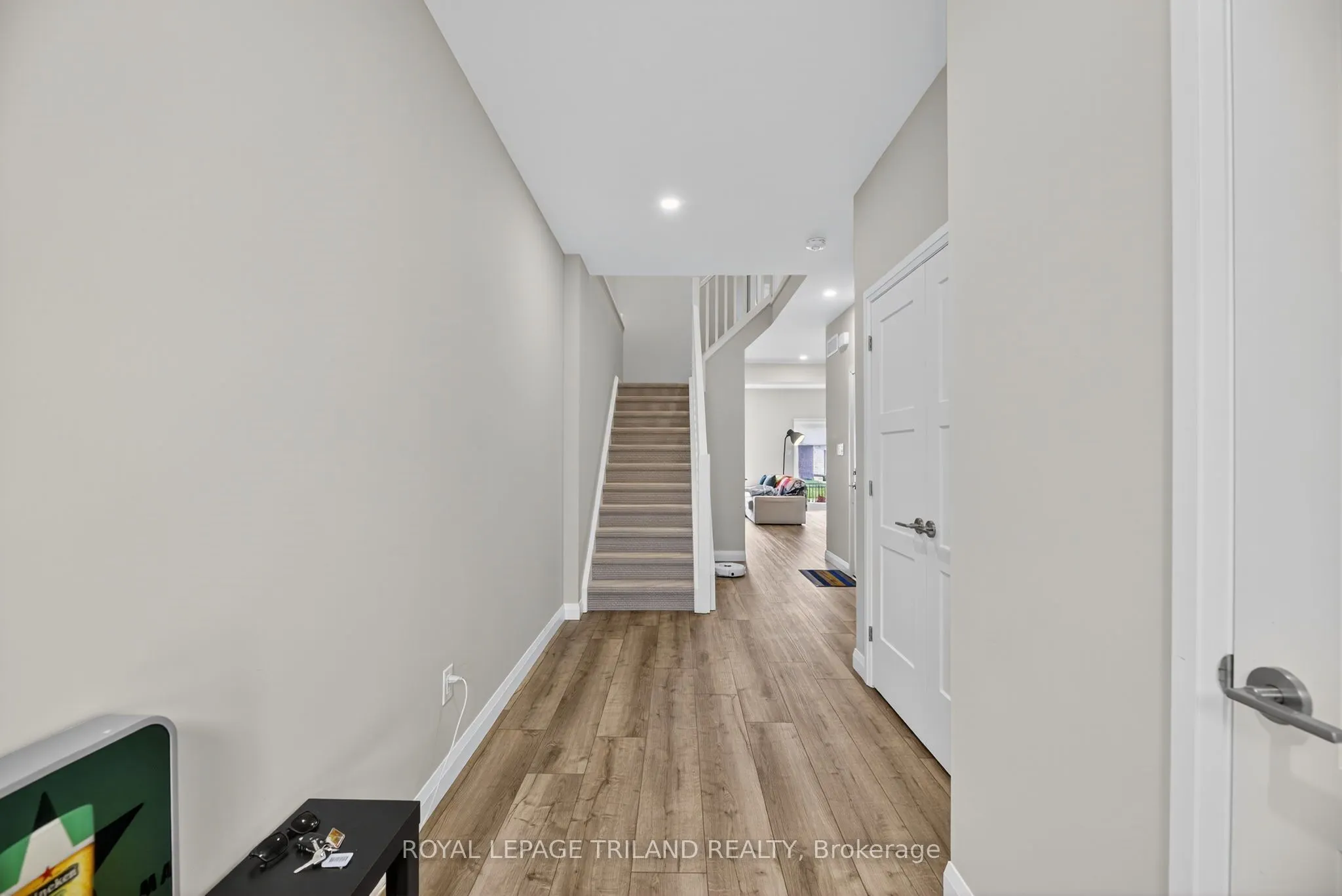 17 Nicholson Street, #30