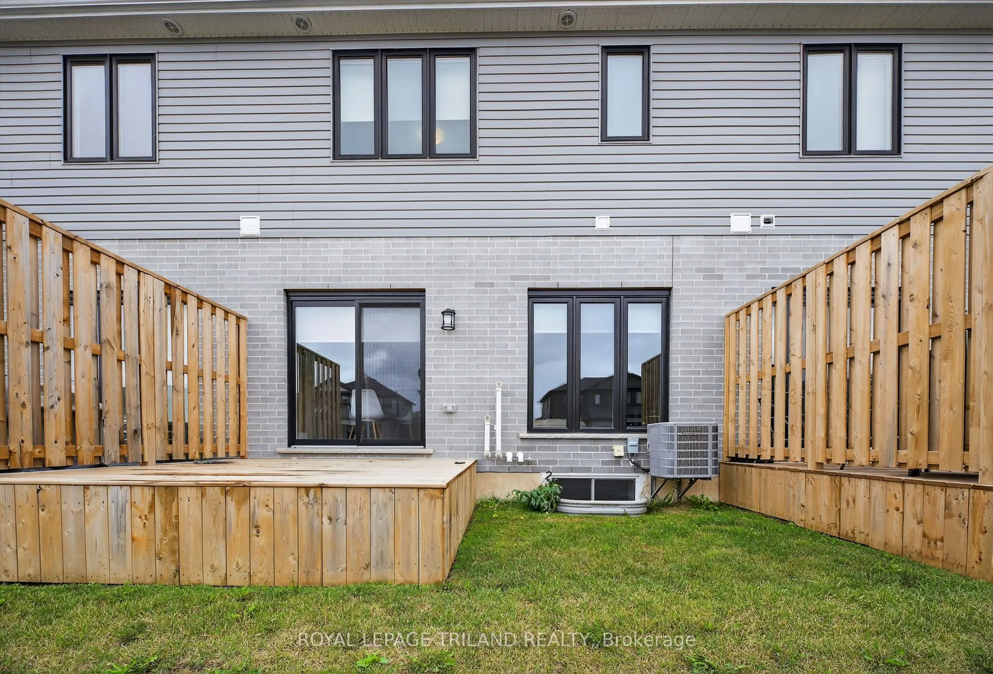 17 Nicholson Street, #30