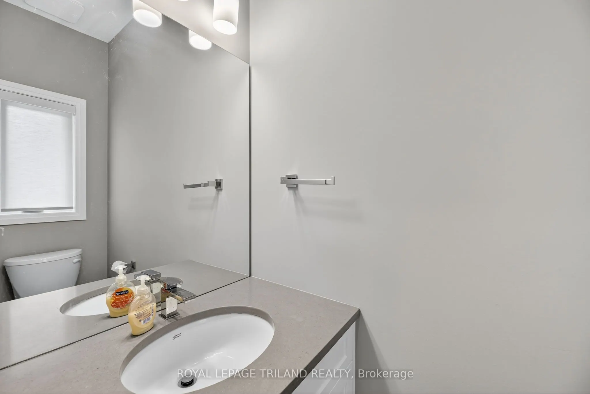 17 Nicholson Street, #30