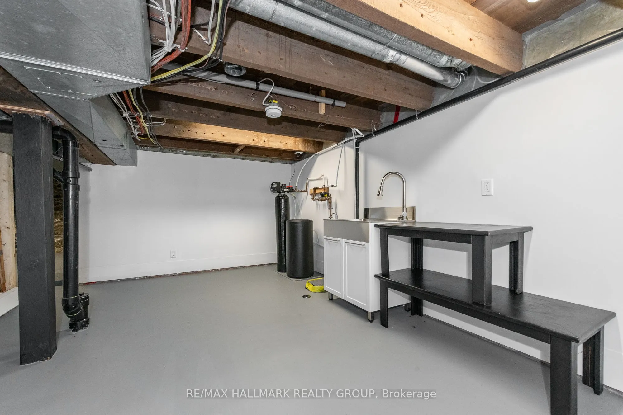 108 Clothier Street E