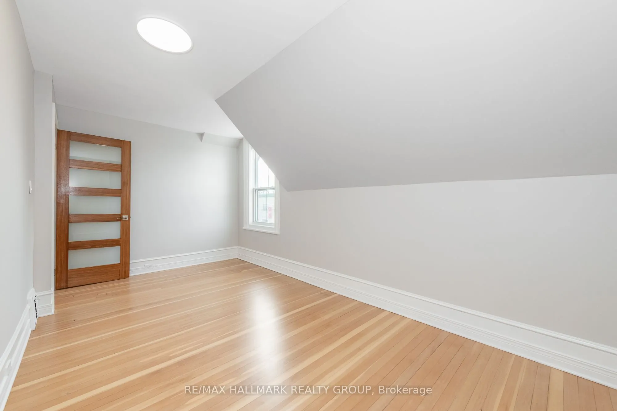 108 Clothier Street E