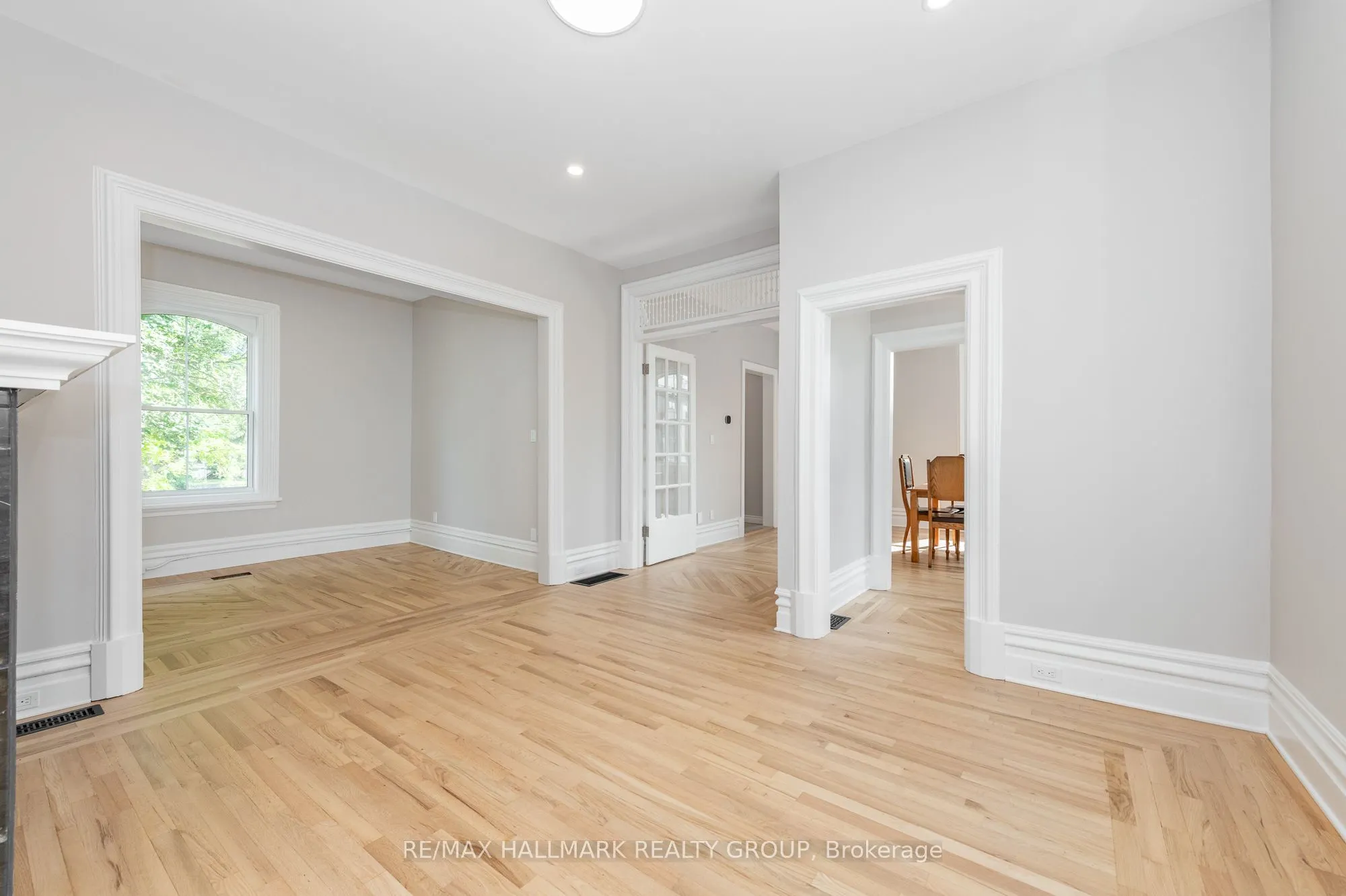 108 Clothier Street E