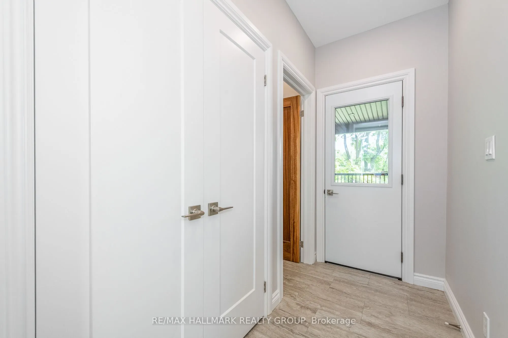 108 Clothier Street E