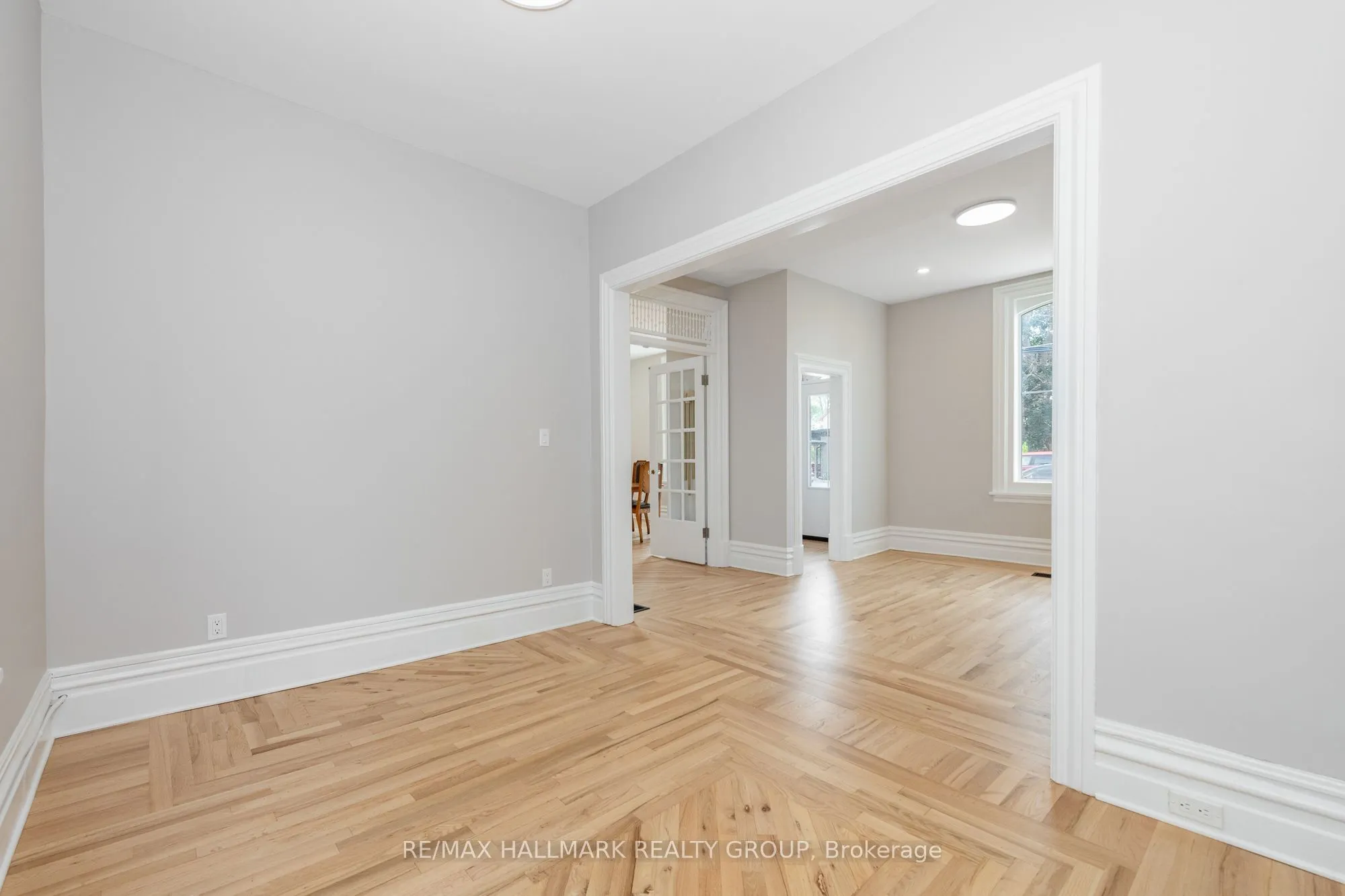 108 Clothier Street E