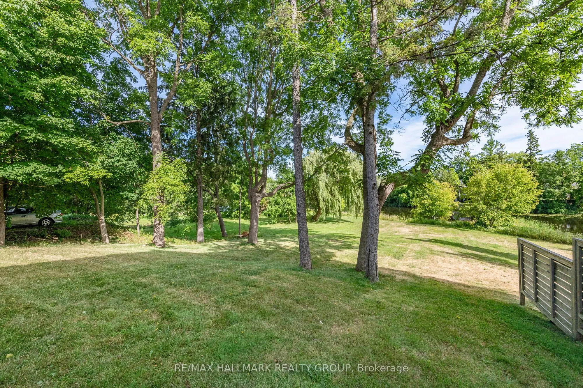 108 Clothier Street E