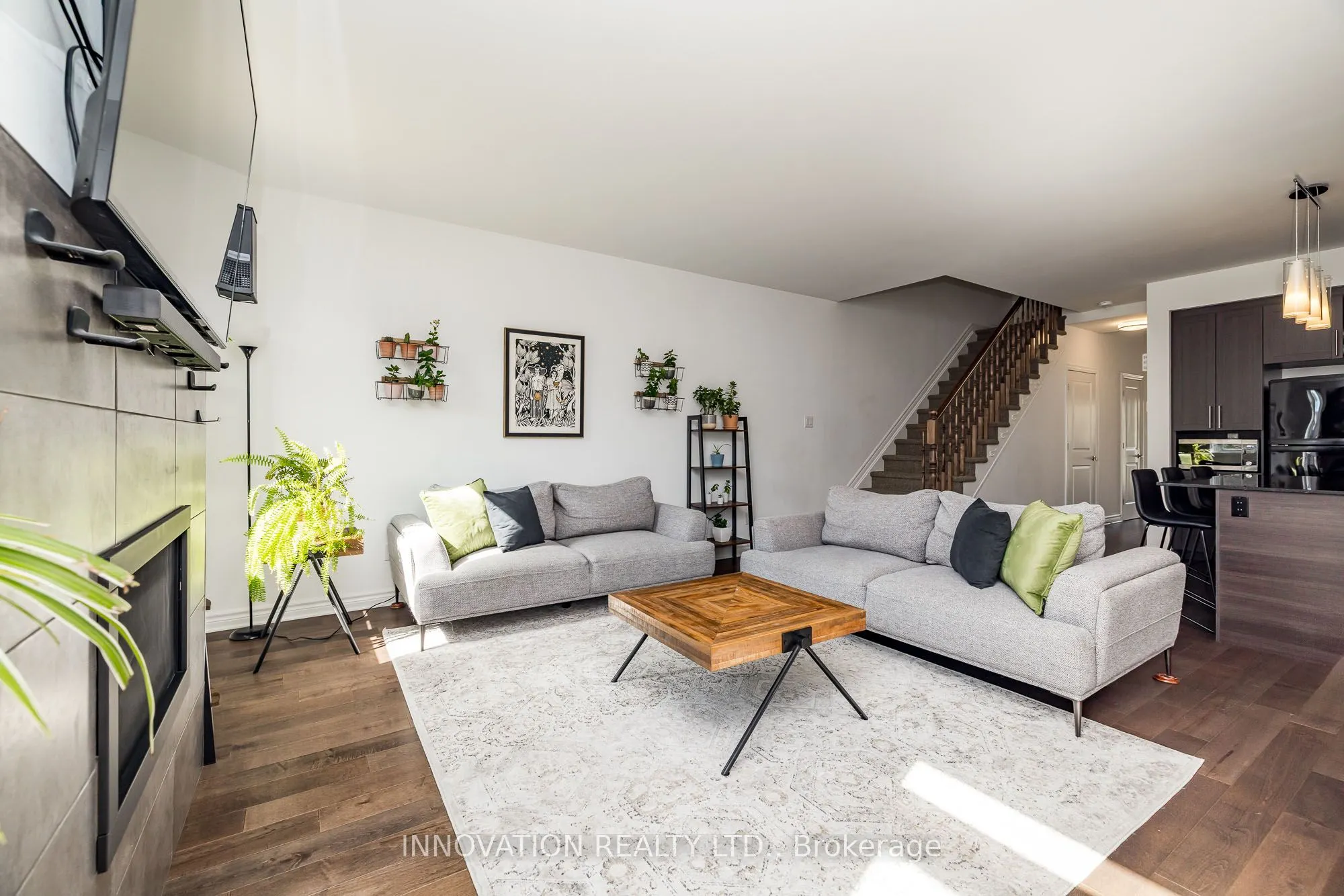 288 Munro Street