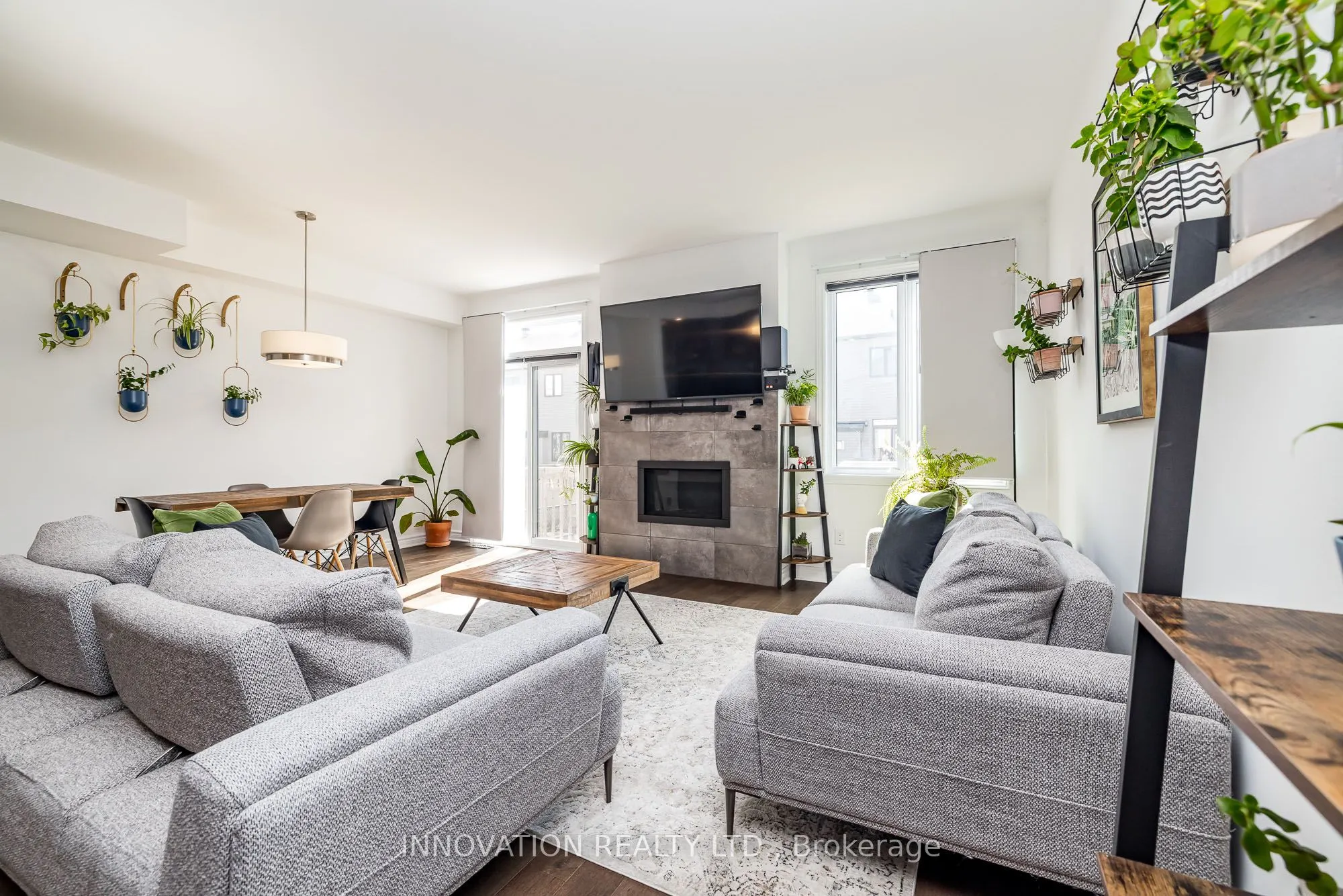 288 Munro Street