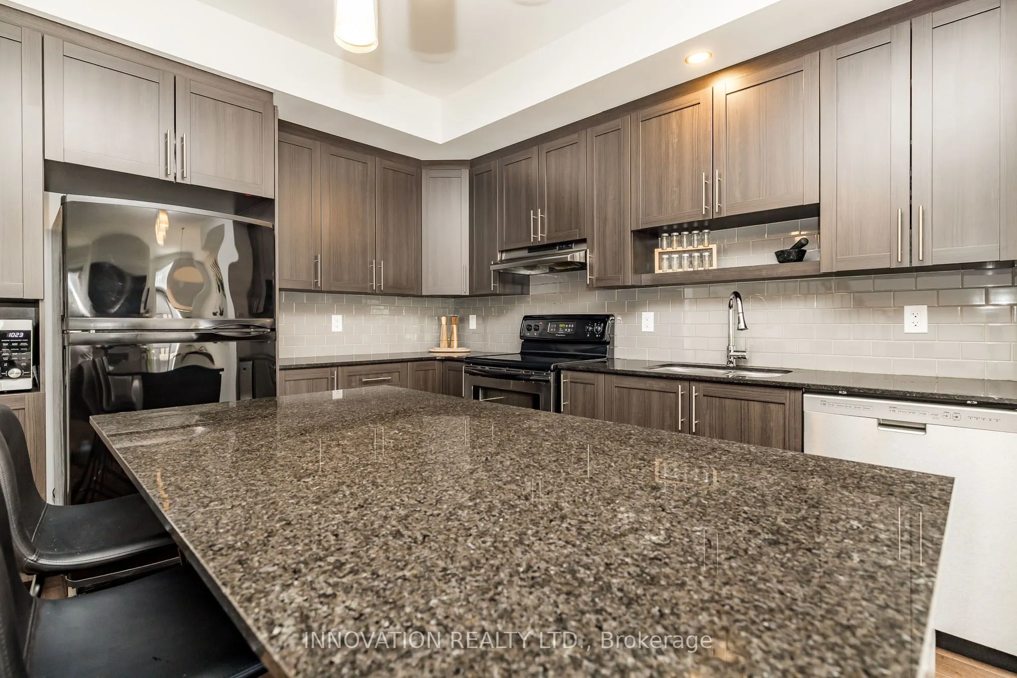 288 Munro Street