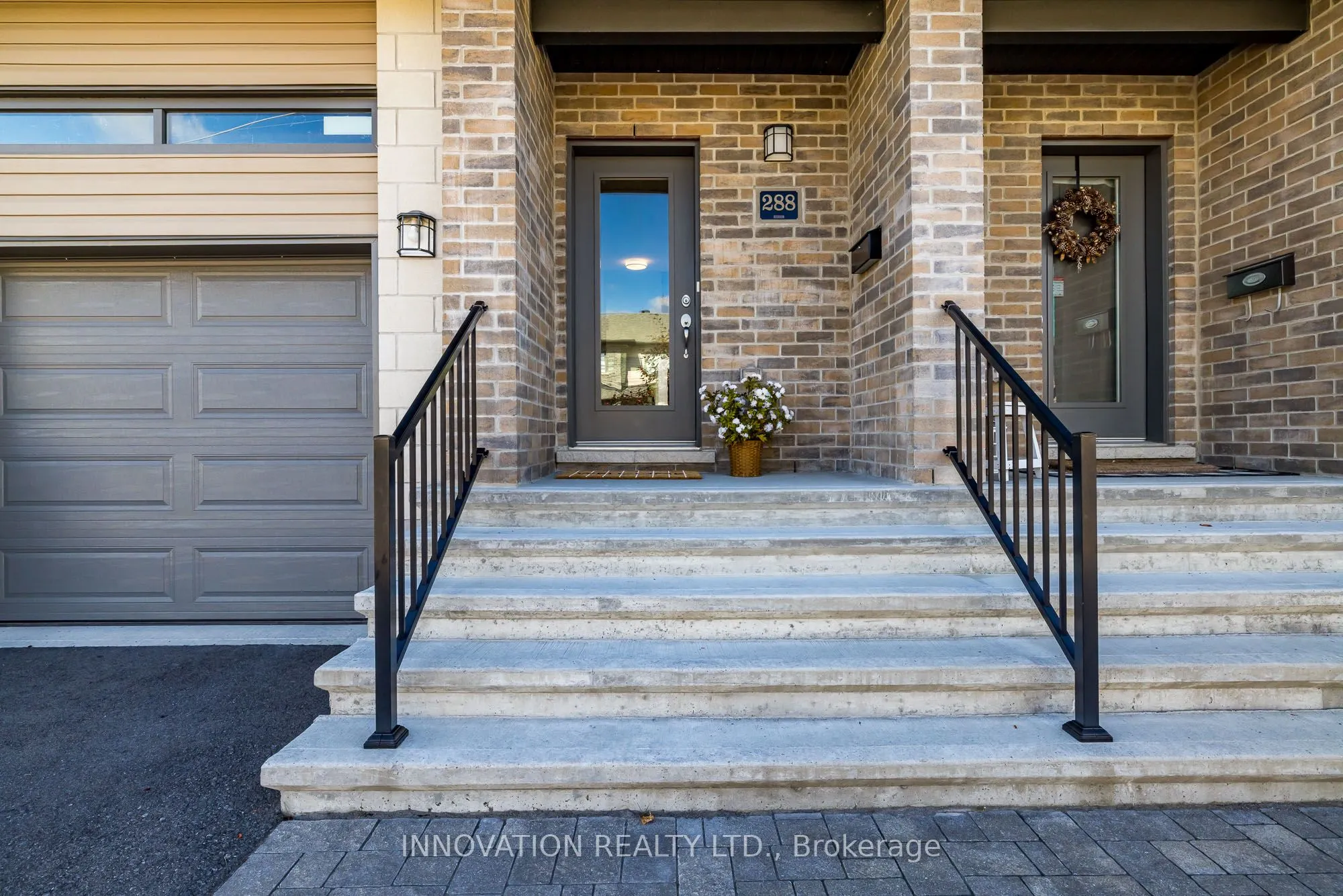 288 Munro Street