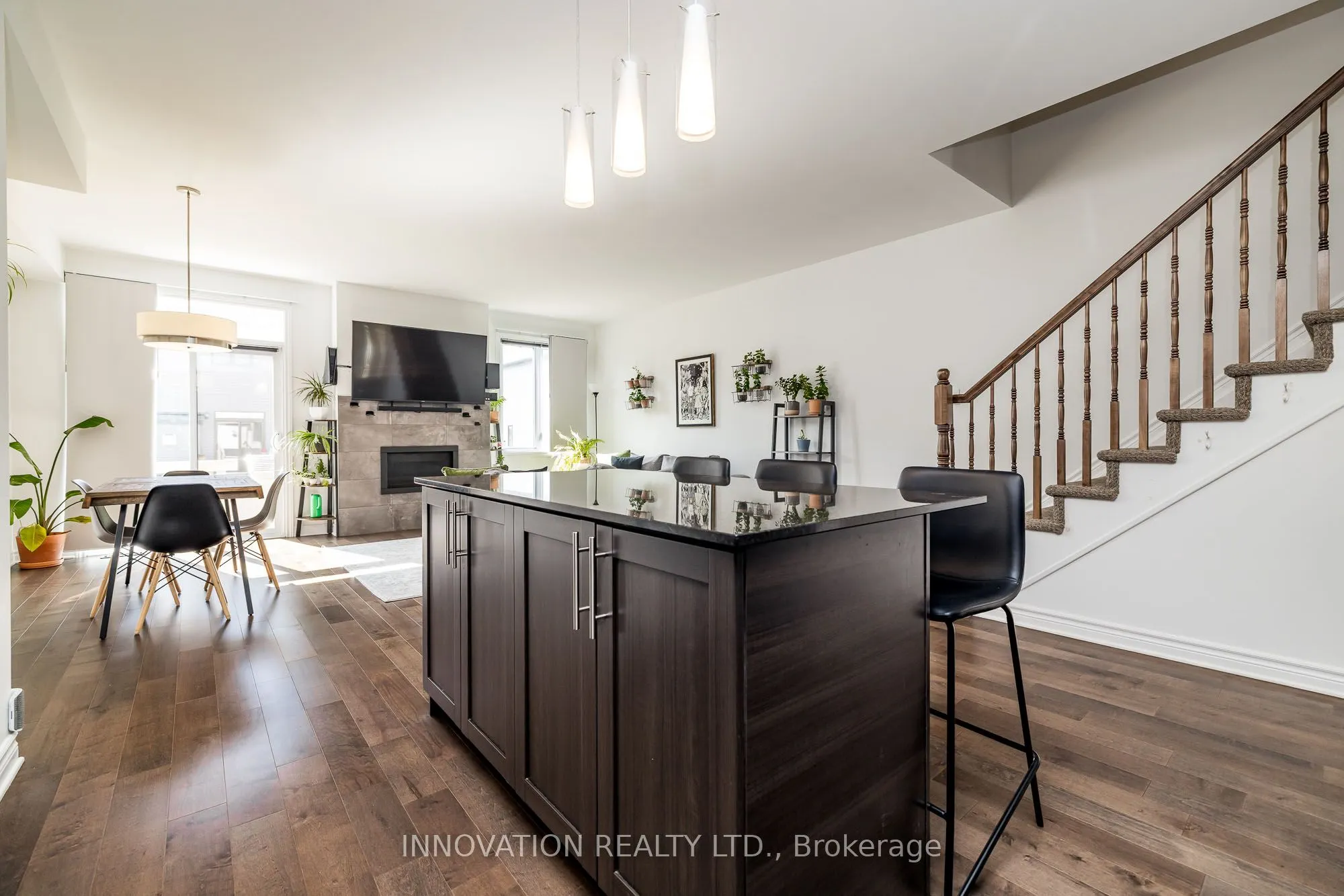 288 Munro Street