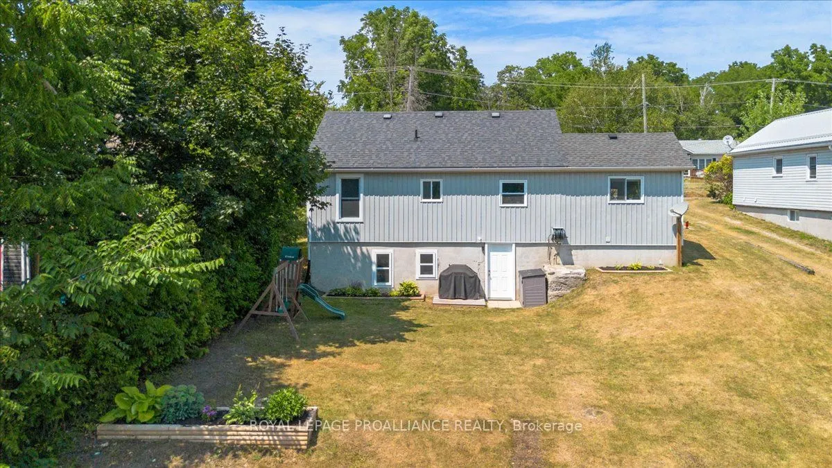 77 Livingstone Avenue W