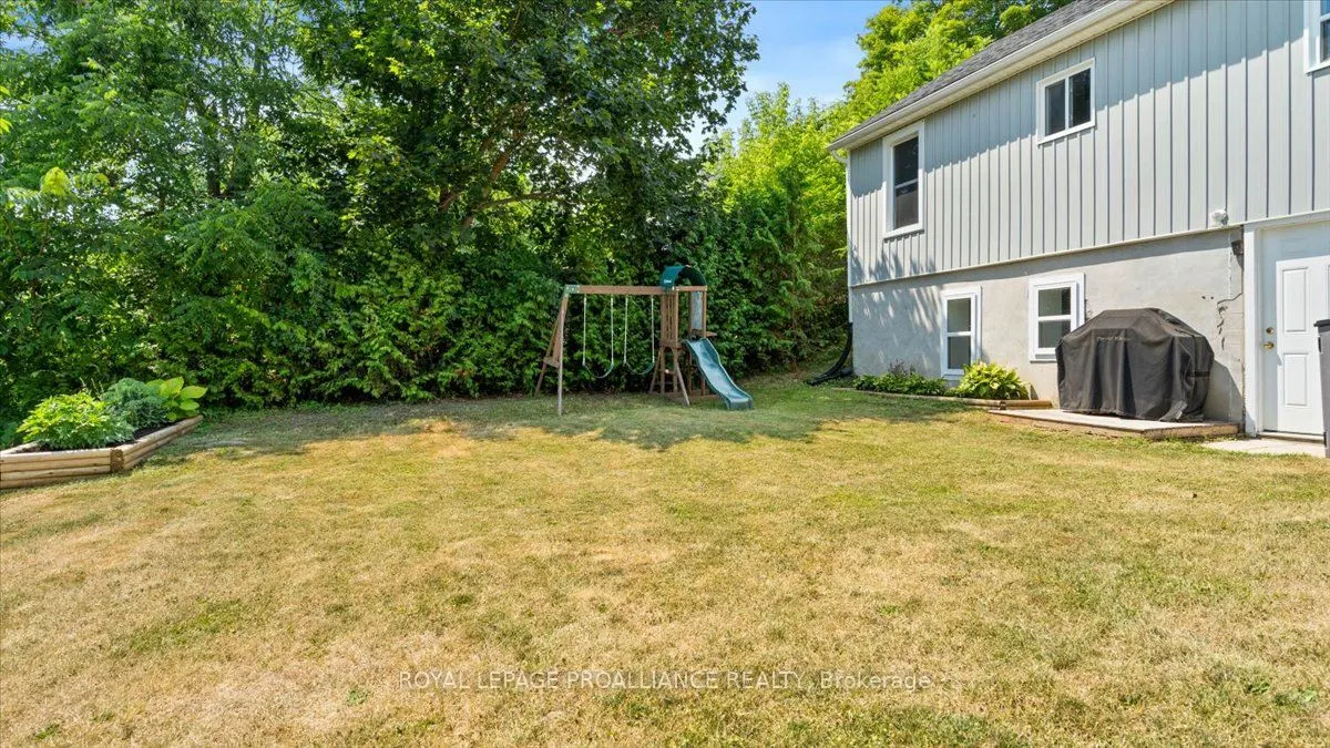77 Livingstone Avenue W