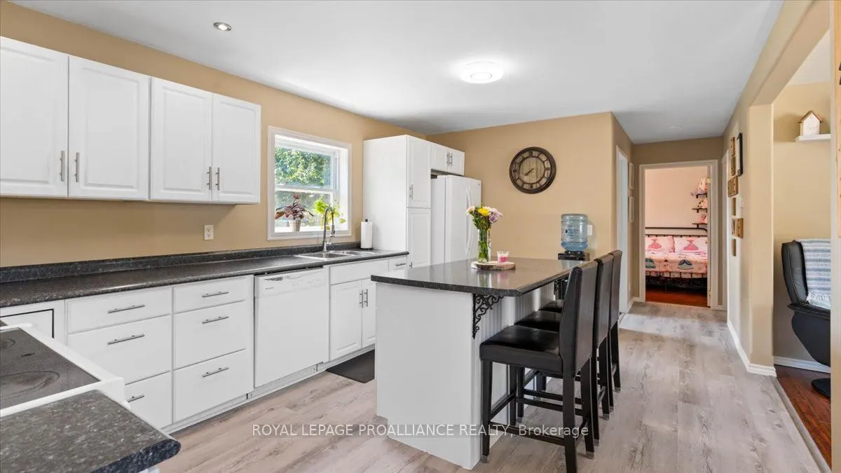 77 Livingstone Avenue W