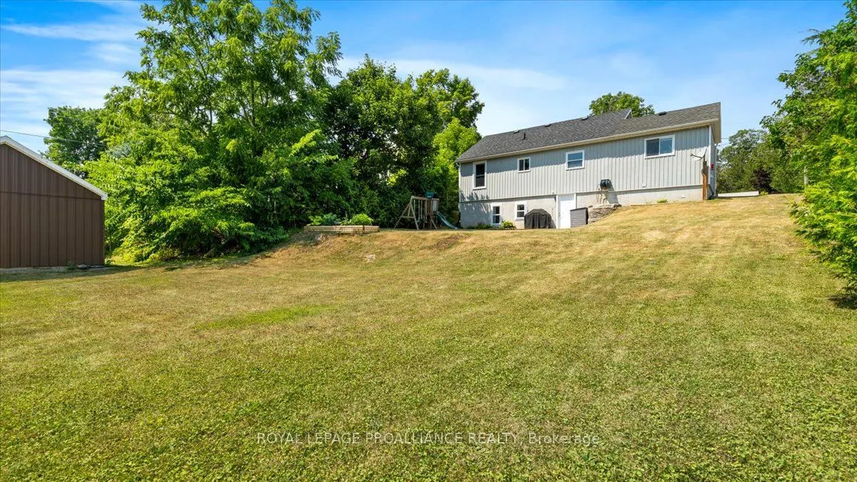 77 Livingstone Avenue W