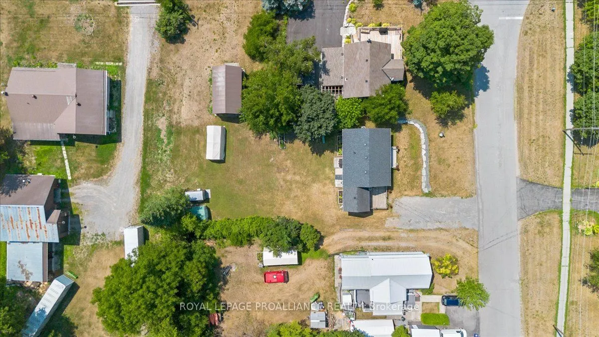 77 Livingstone Avenue W
