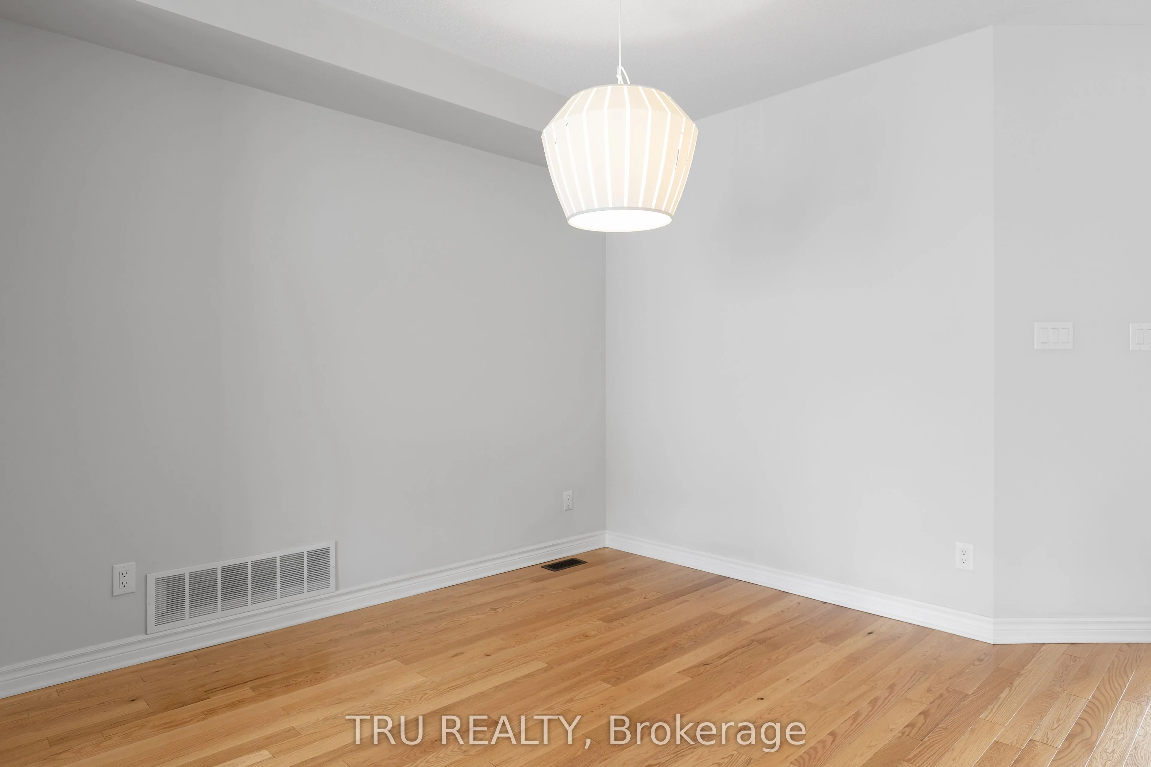 1146 BECKETT Crescent