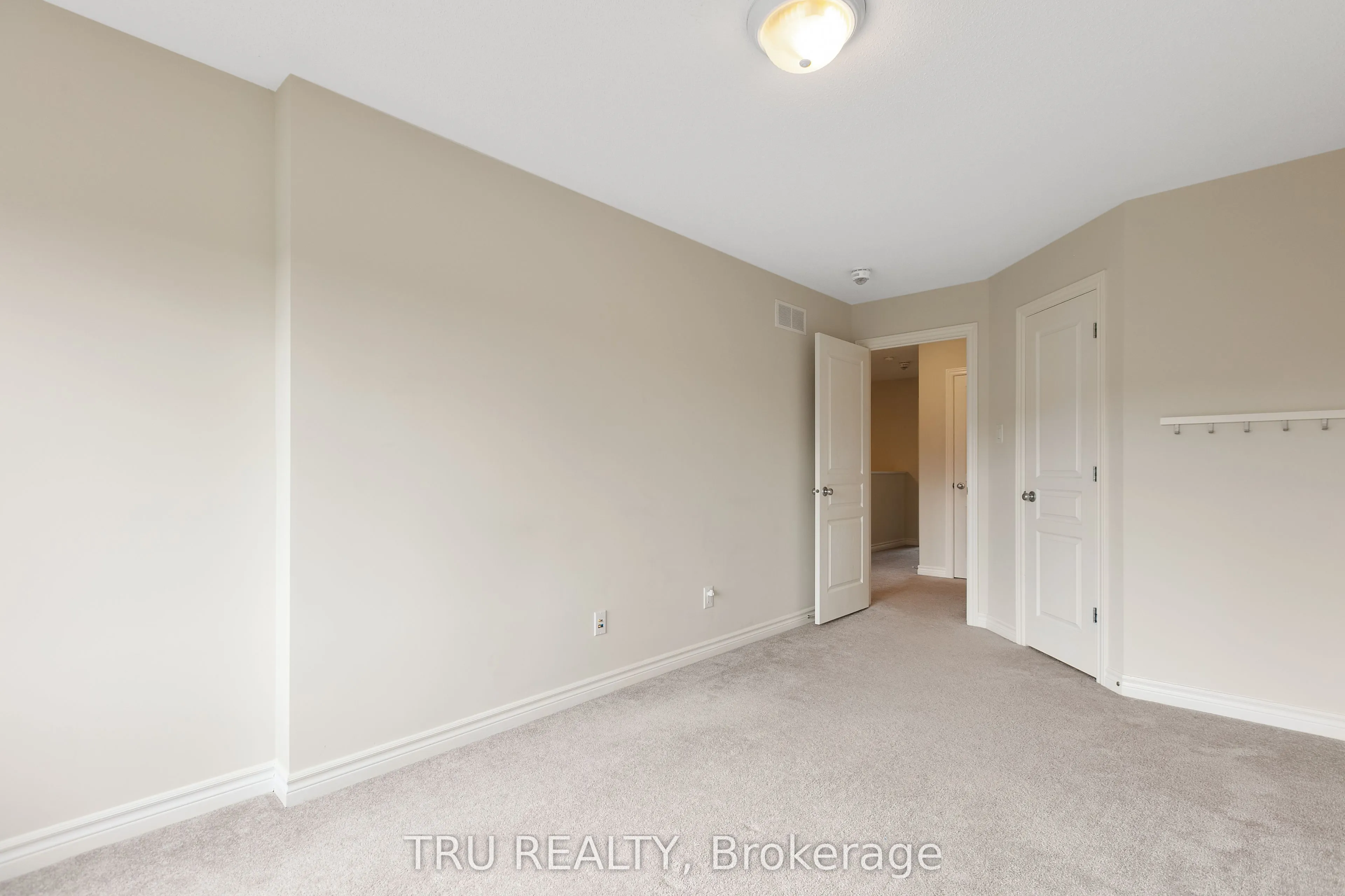 1146 BECKETT Crescent