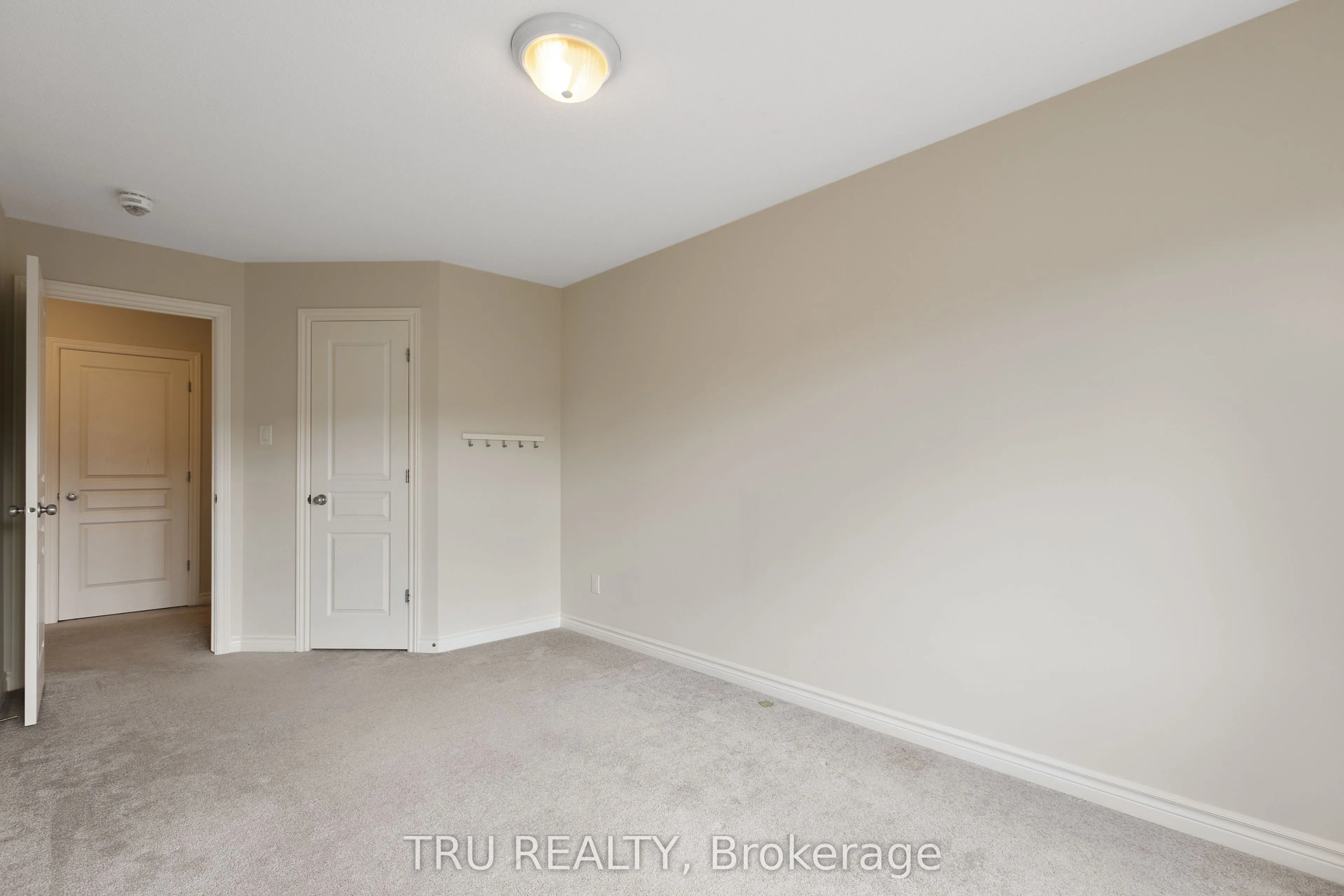 1146 BECKETT Crescent