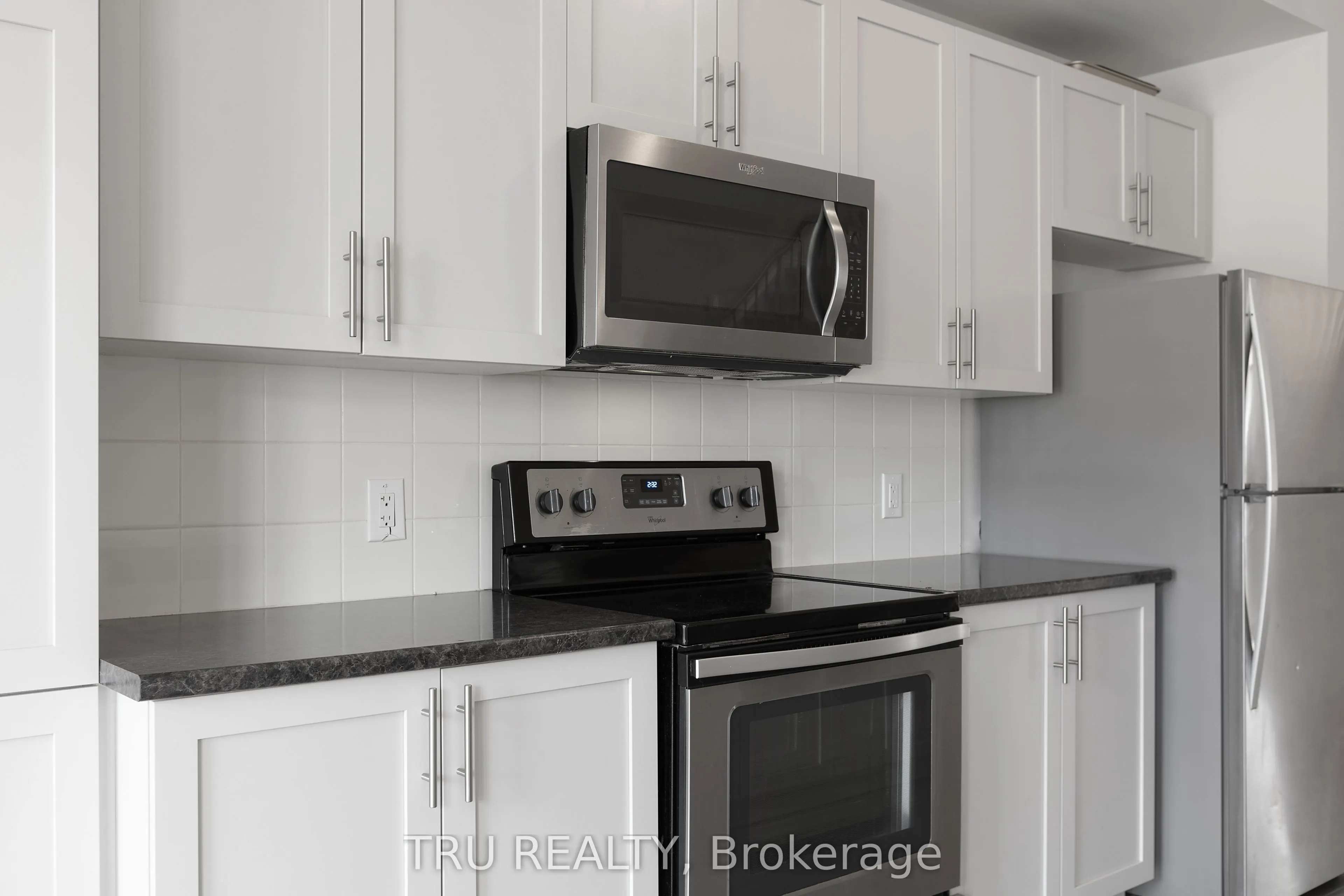 1146 BECKETT Crescent