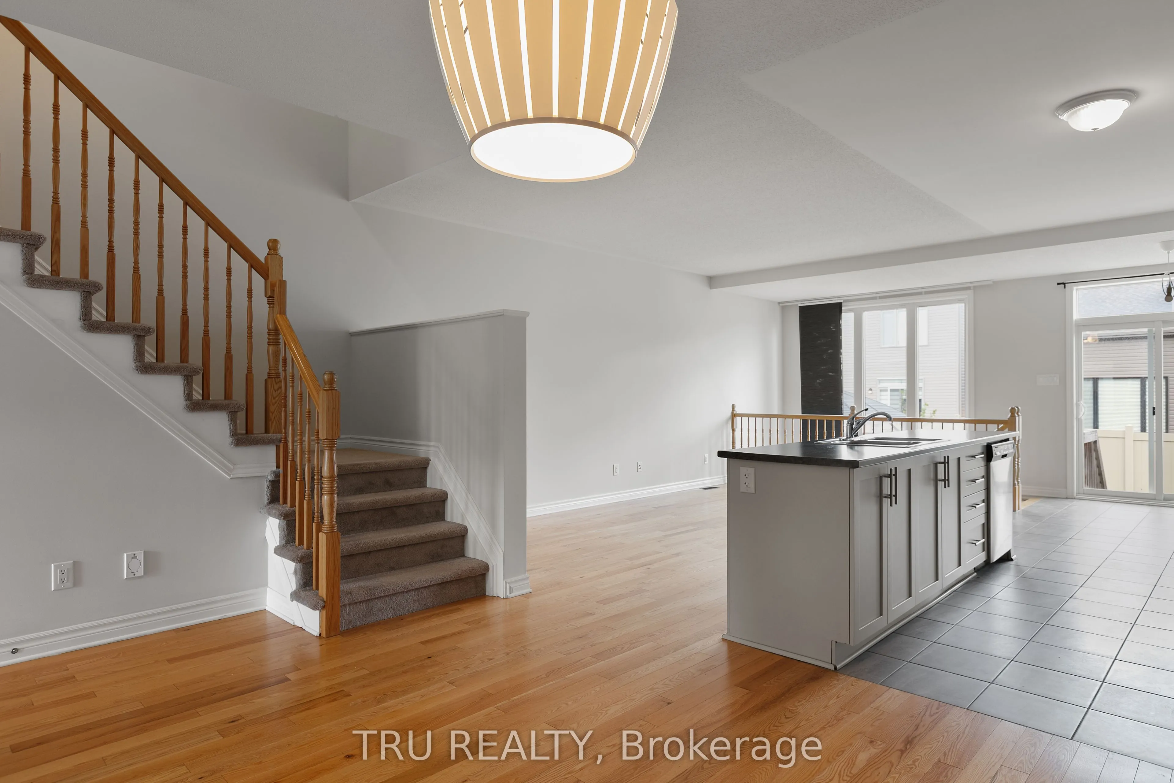 1146 BECKETT Crescent
