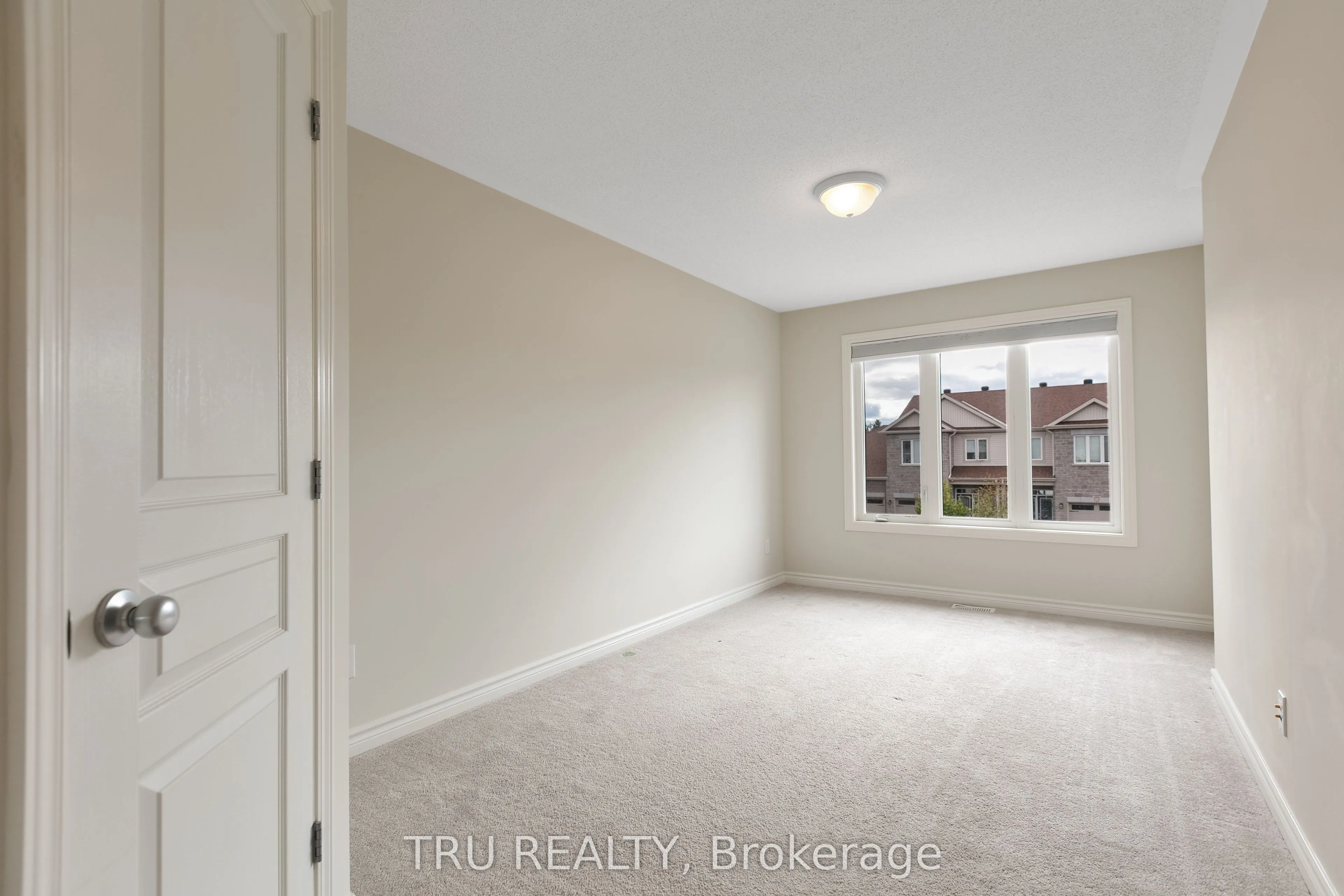 1146 BECKETT Crescent