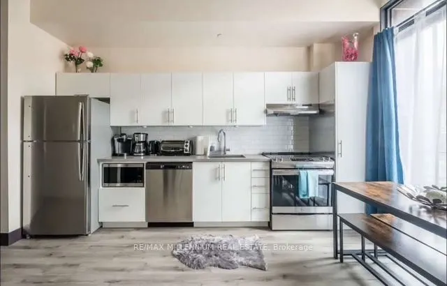 121 King Street E, #101