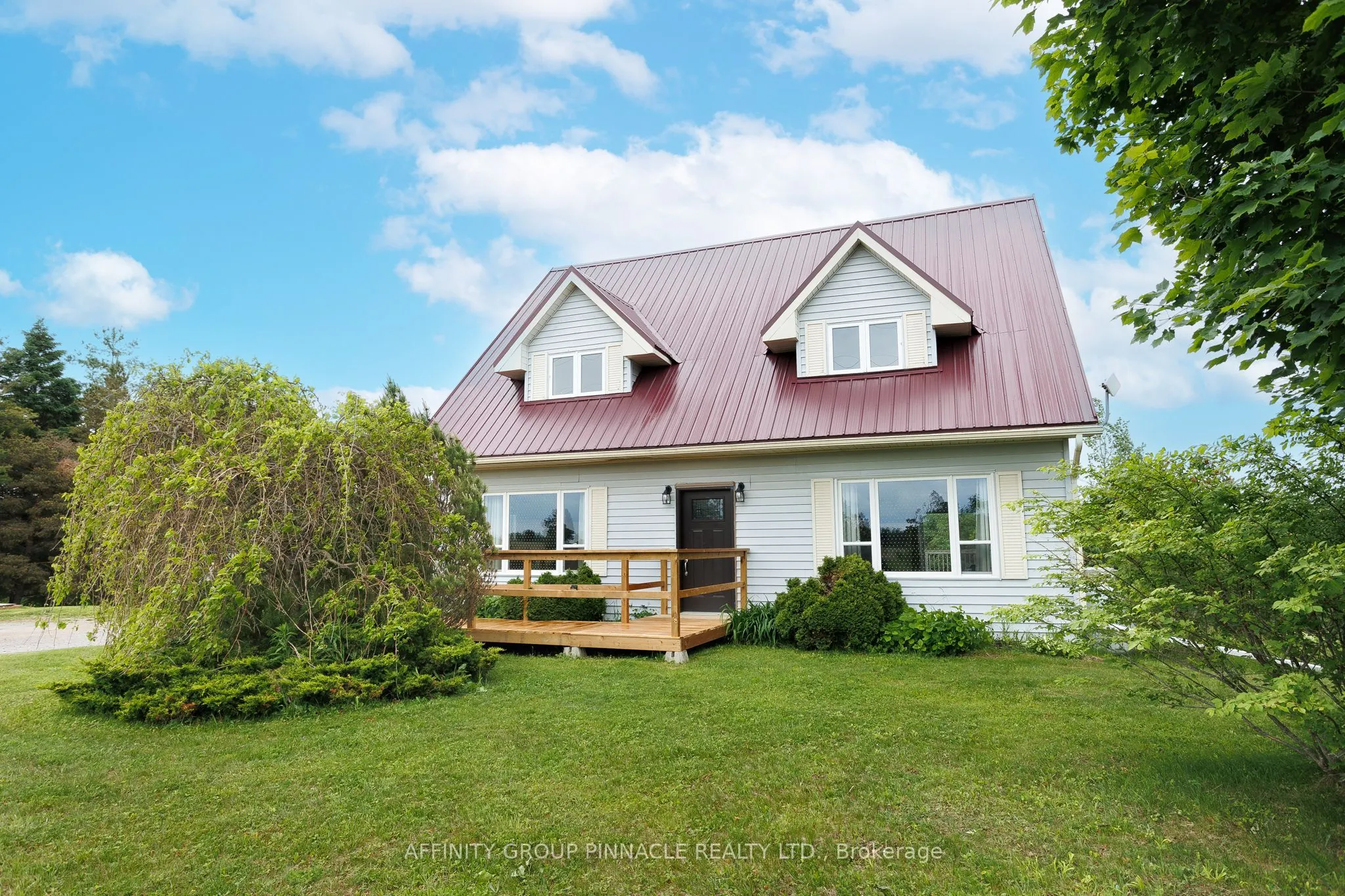 730 The Glen Road