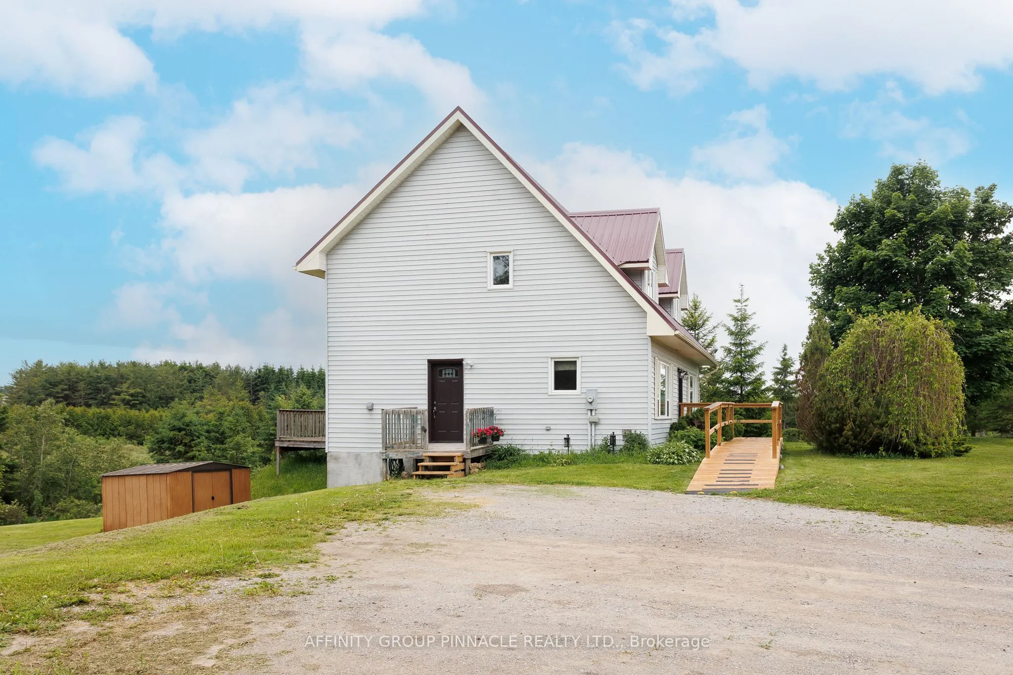 730 The Glen Road