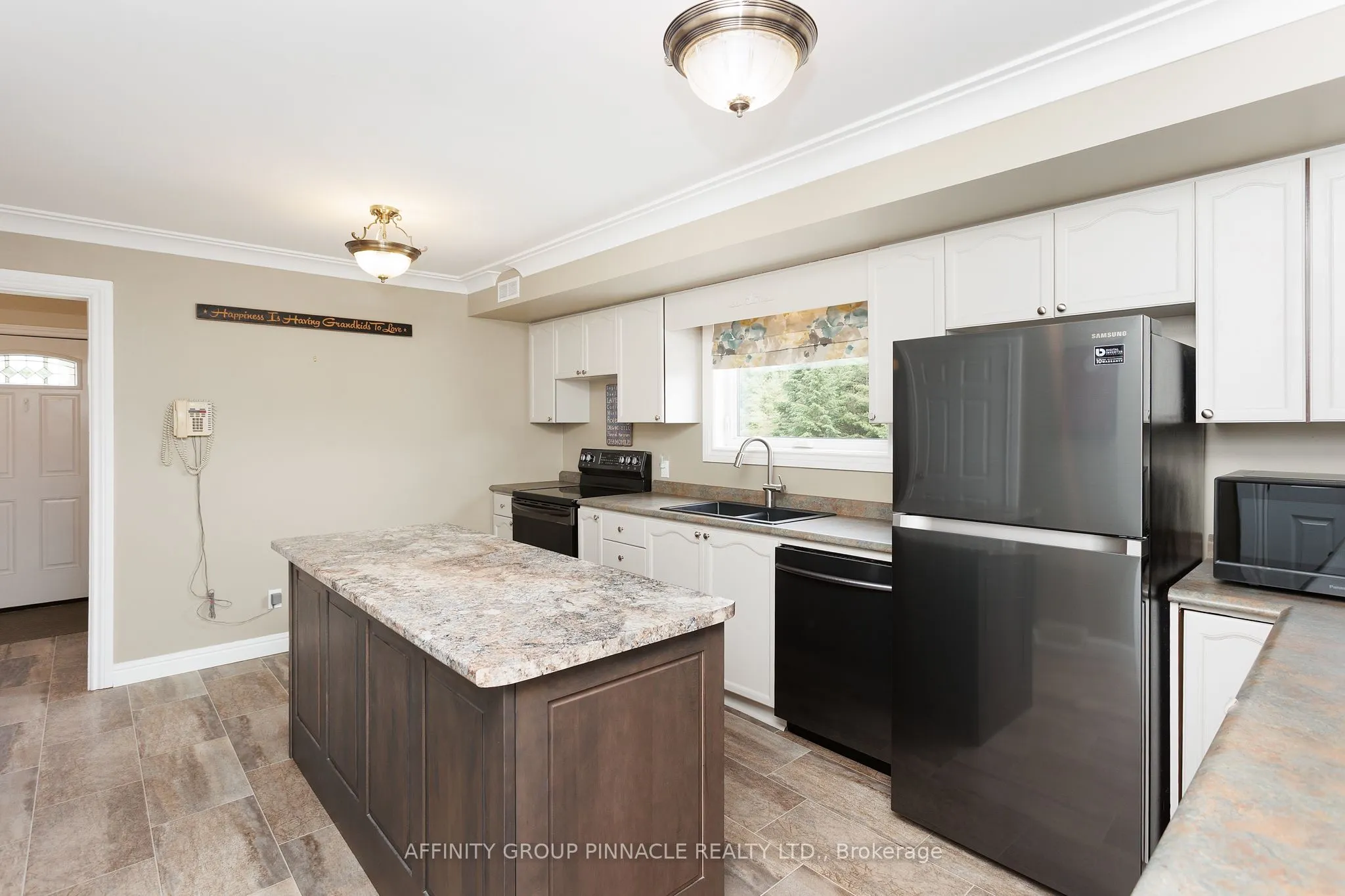 730 The Glen Road