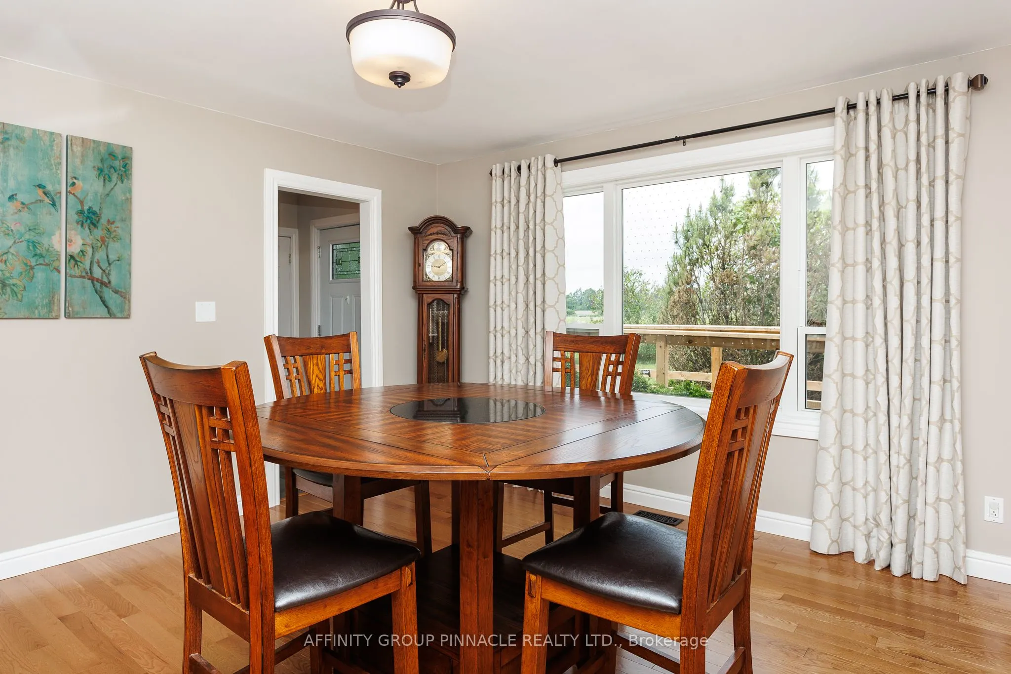 730 The Glen Road