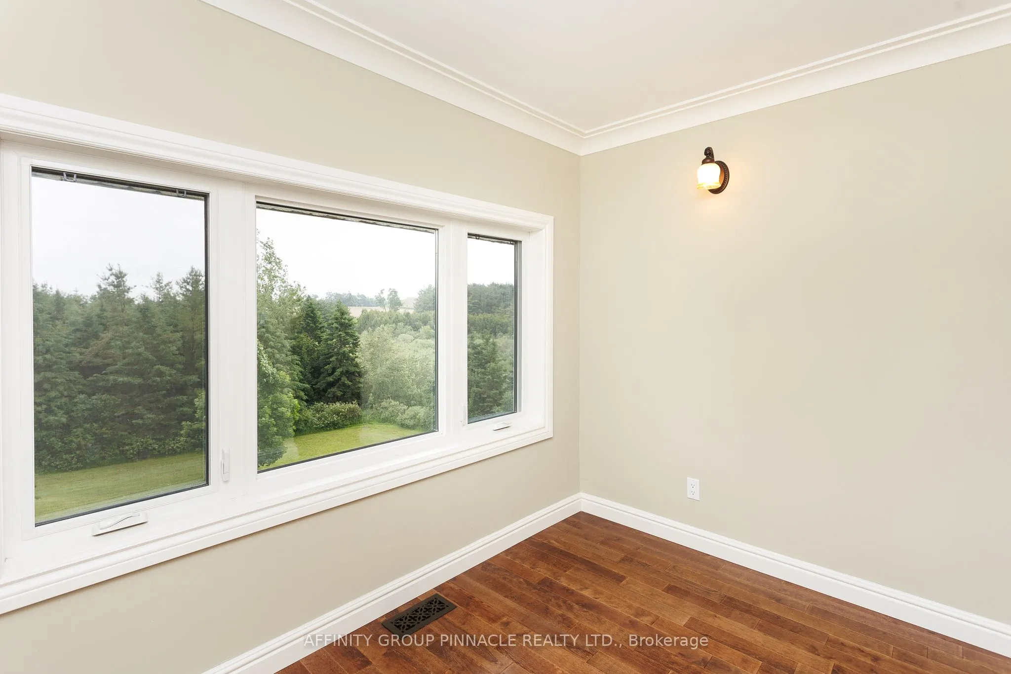730 The Glen Road