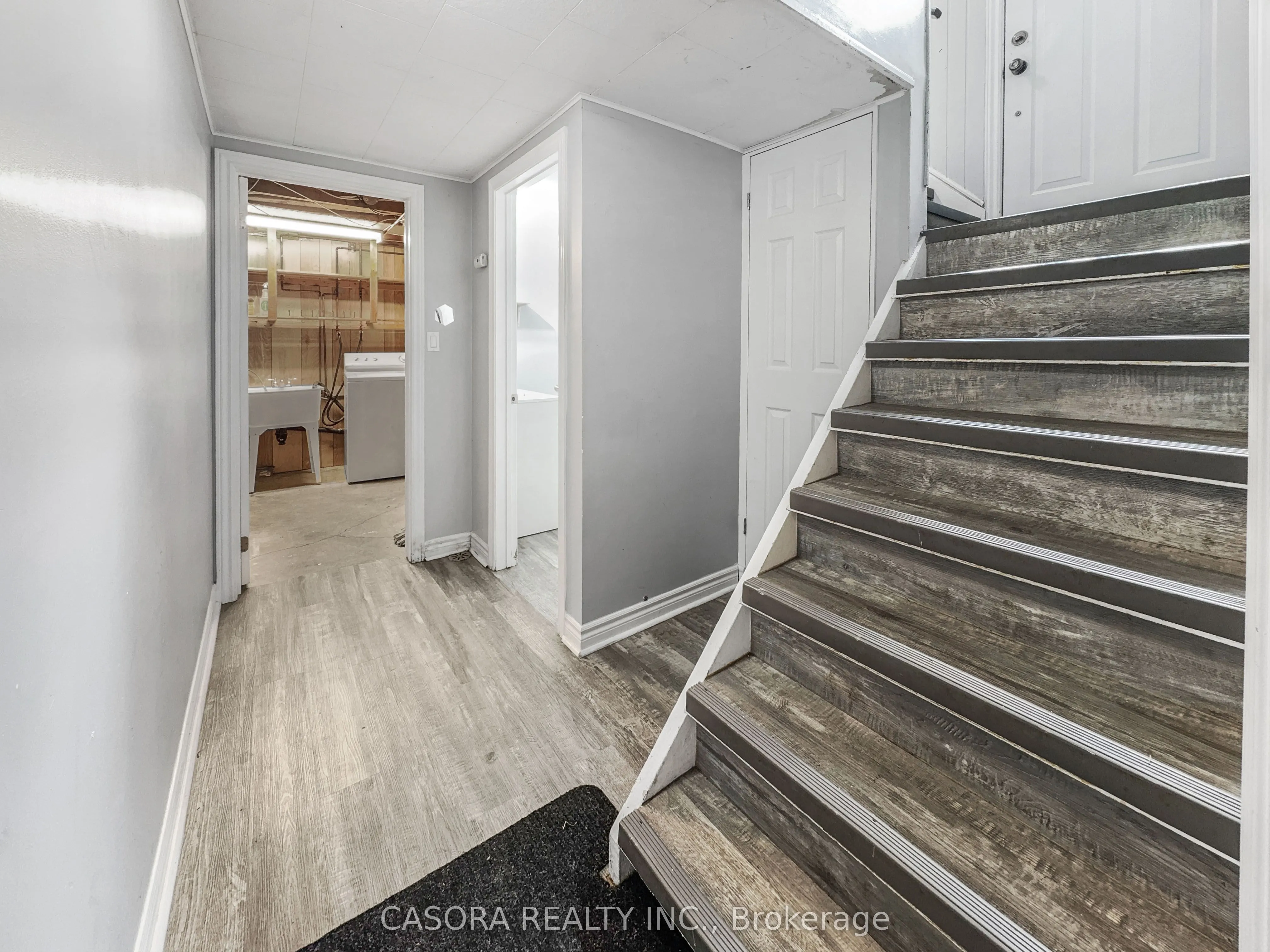 300 East 32nd Street