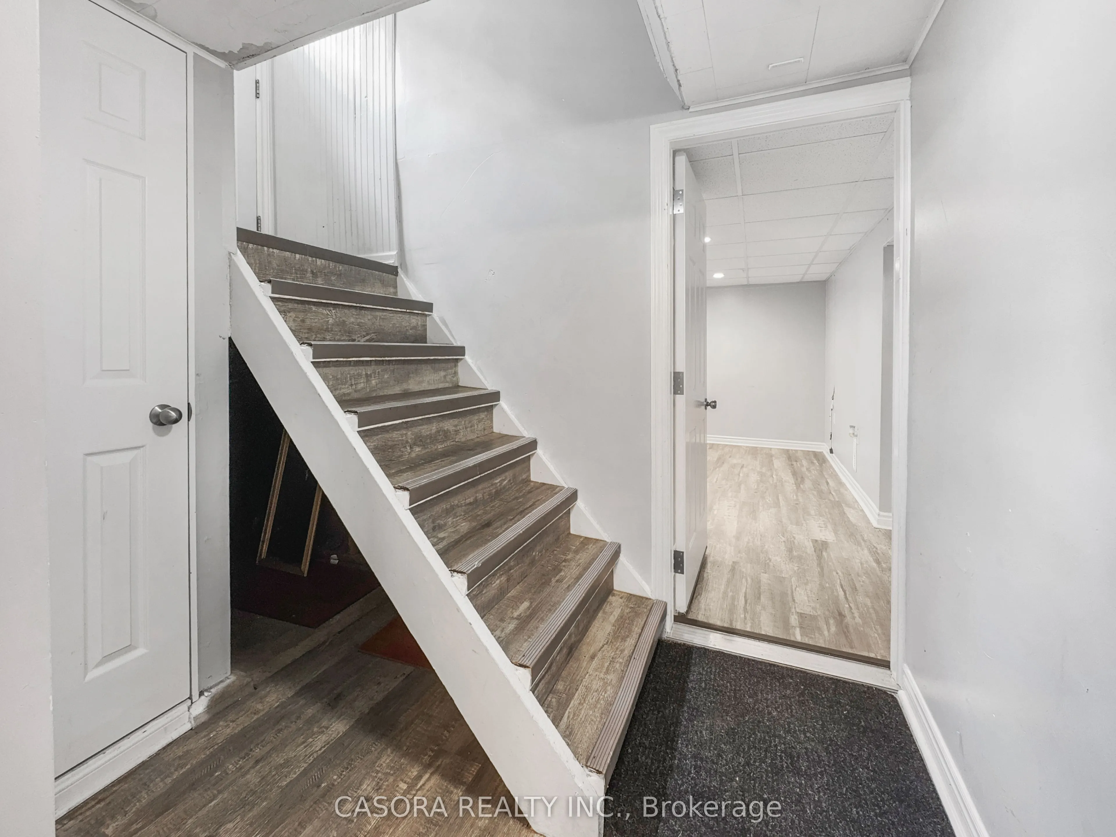 300 East 32nd Street