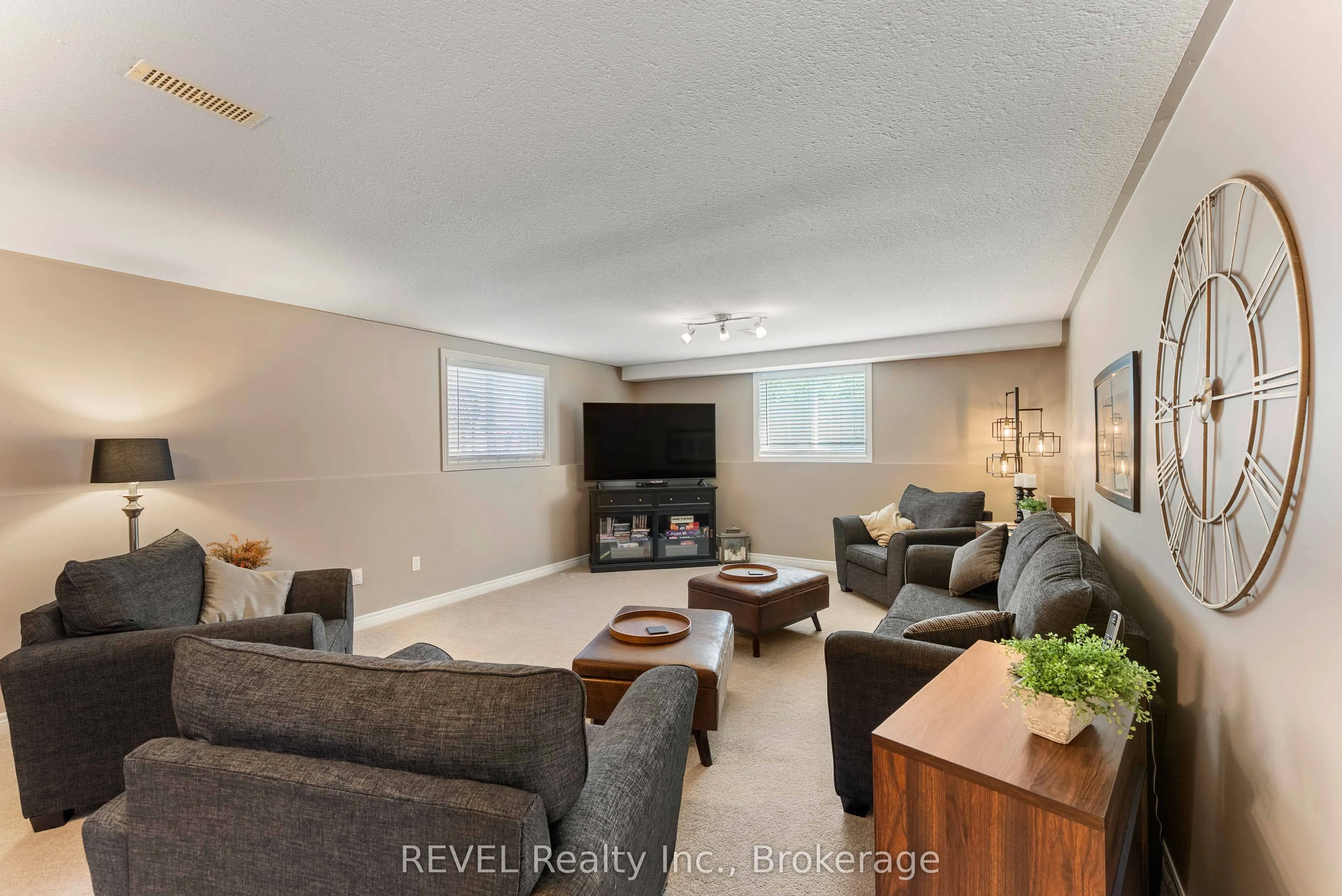 35 Hunter Drive