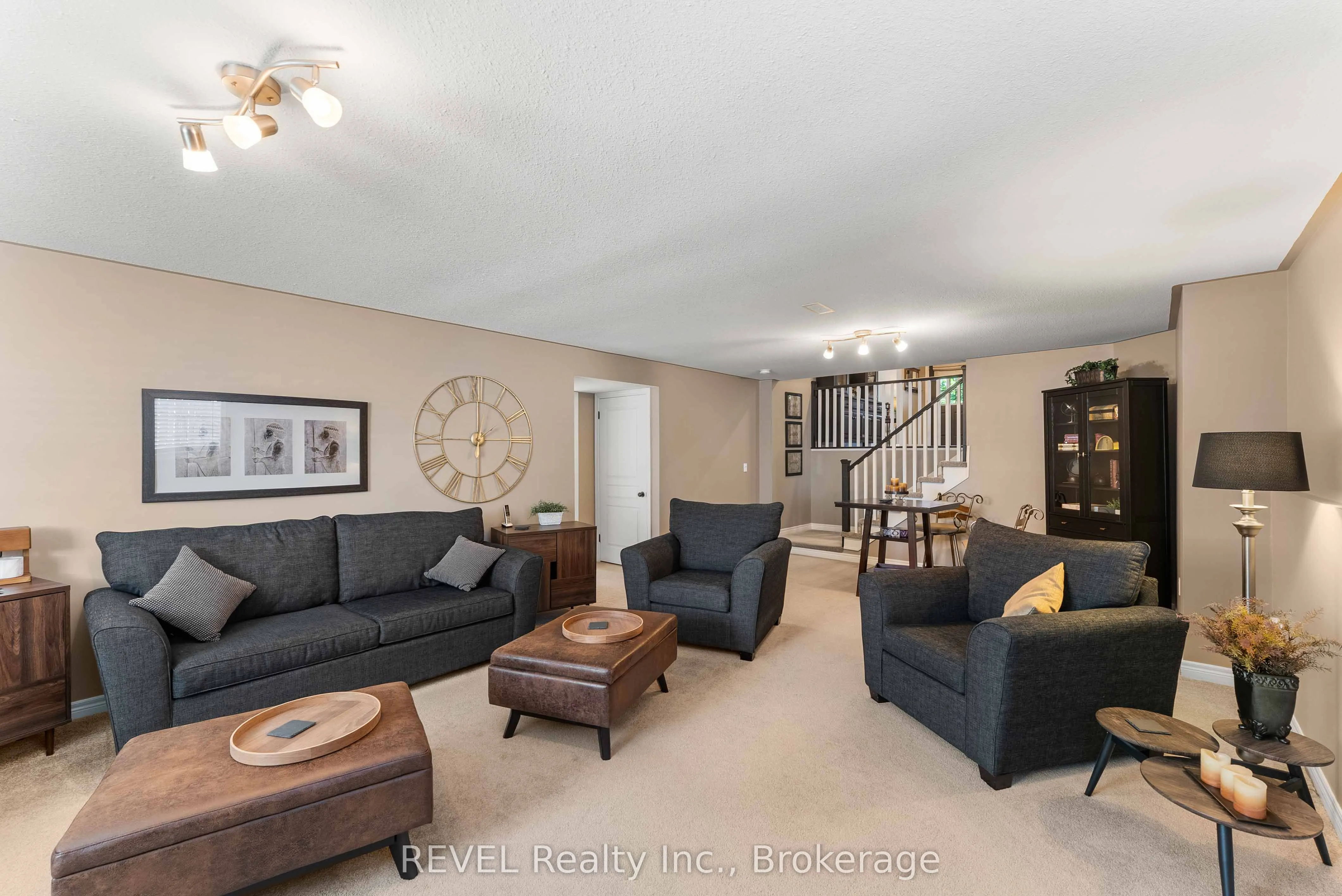 35 Hunter Drive