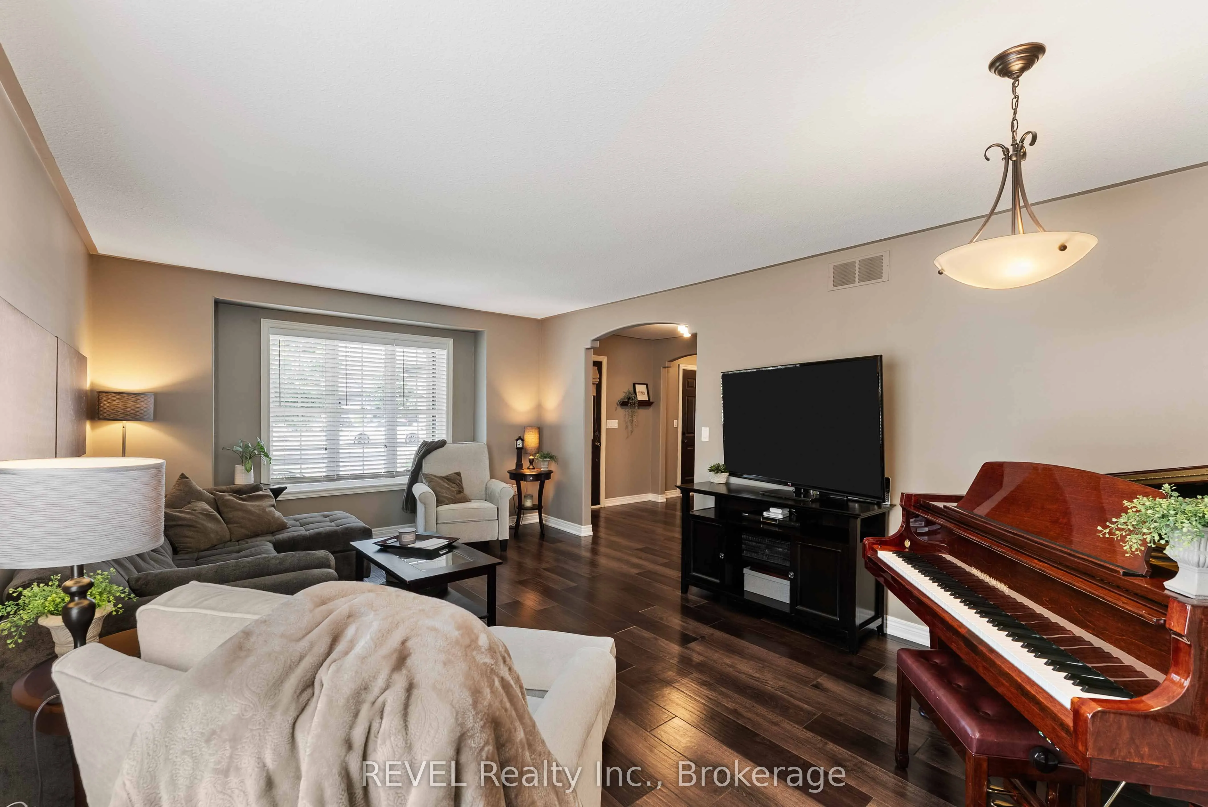 35 Hunter Drive