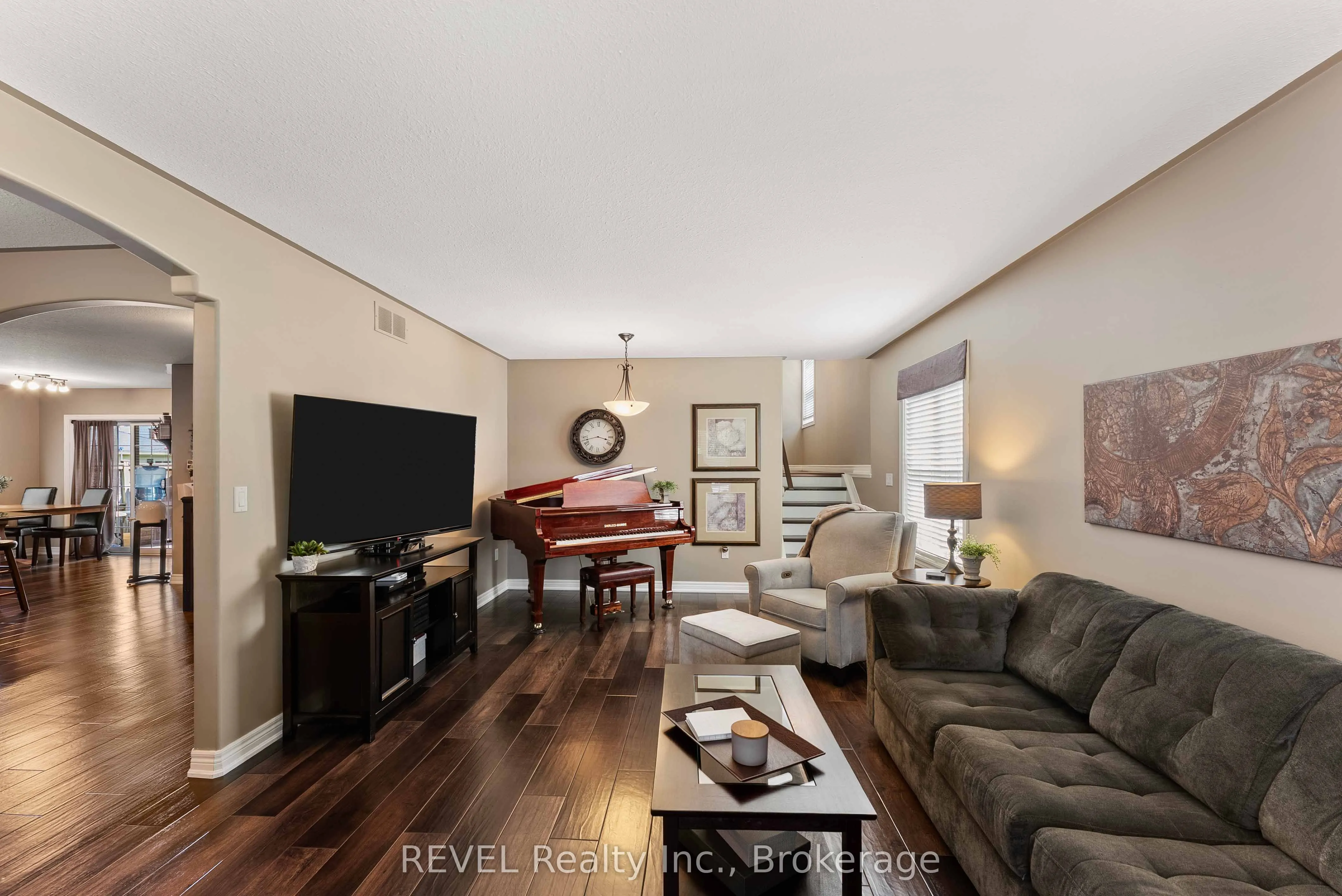 35 Hunter Drive